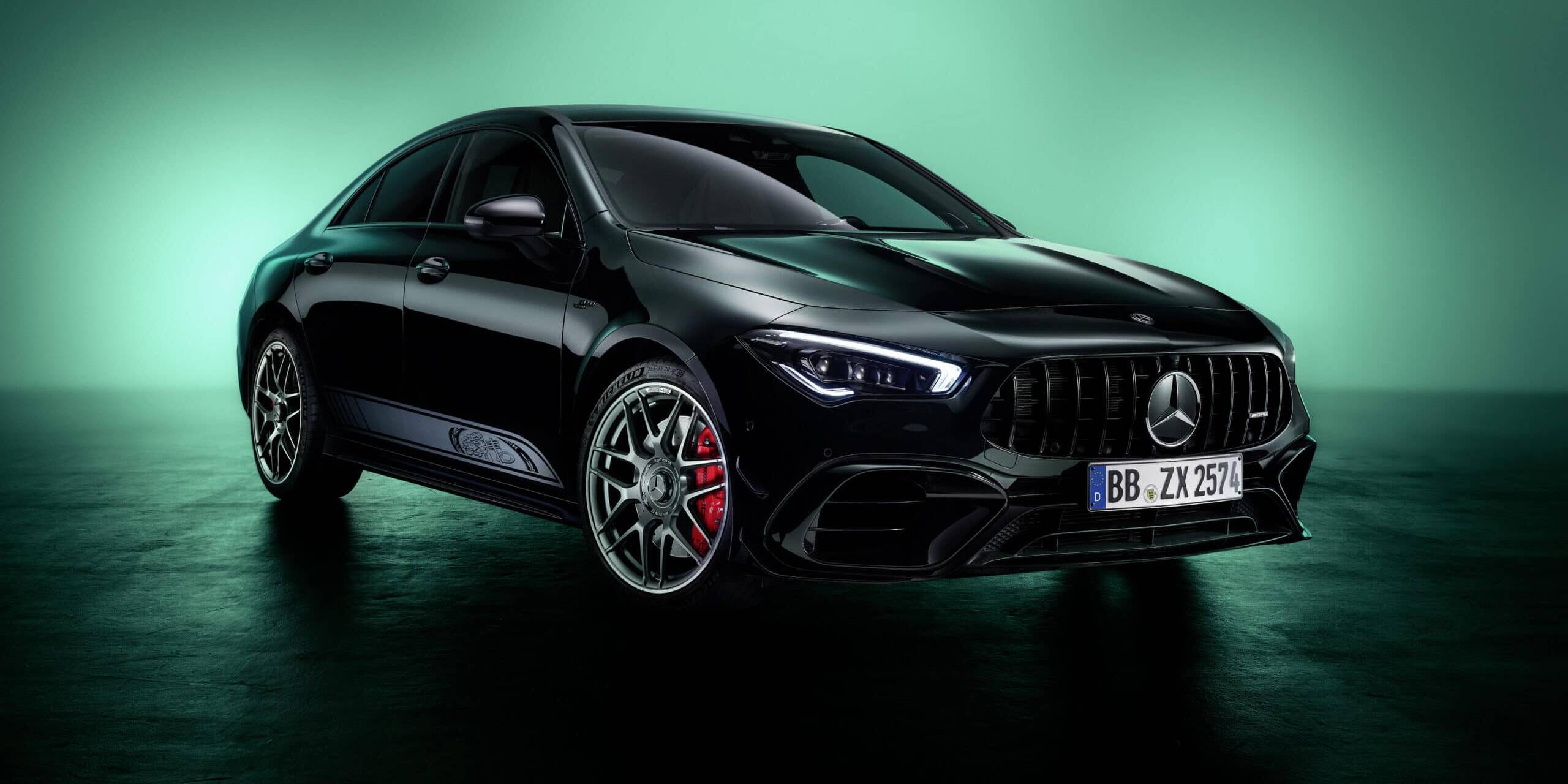 Mercedes-AMG A 45 Mercedes-AMG CLA 45