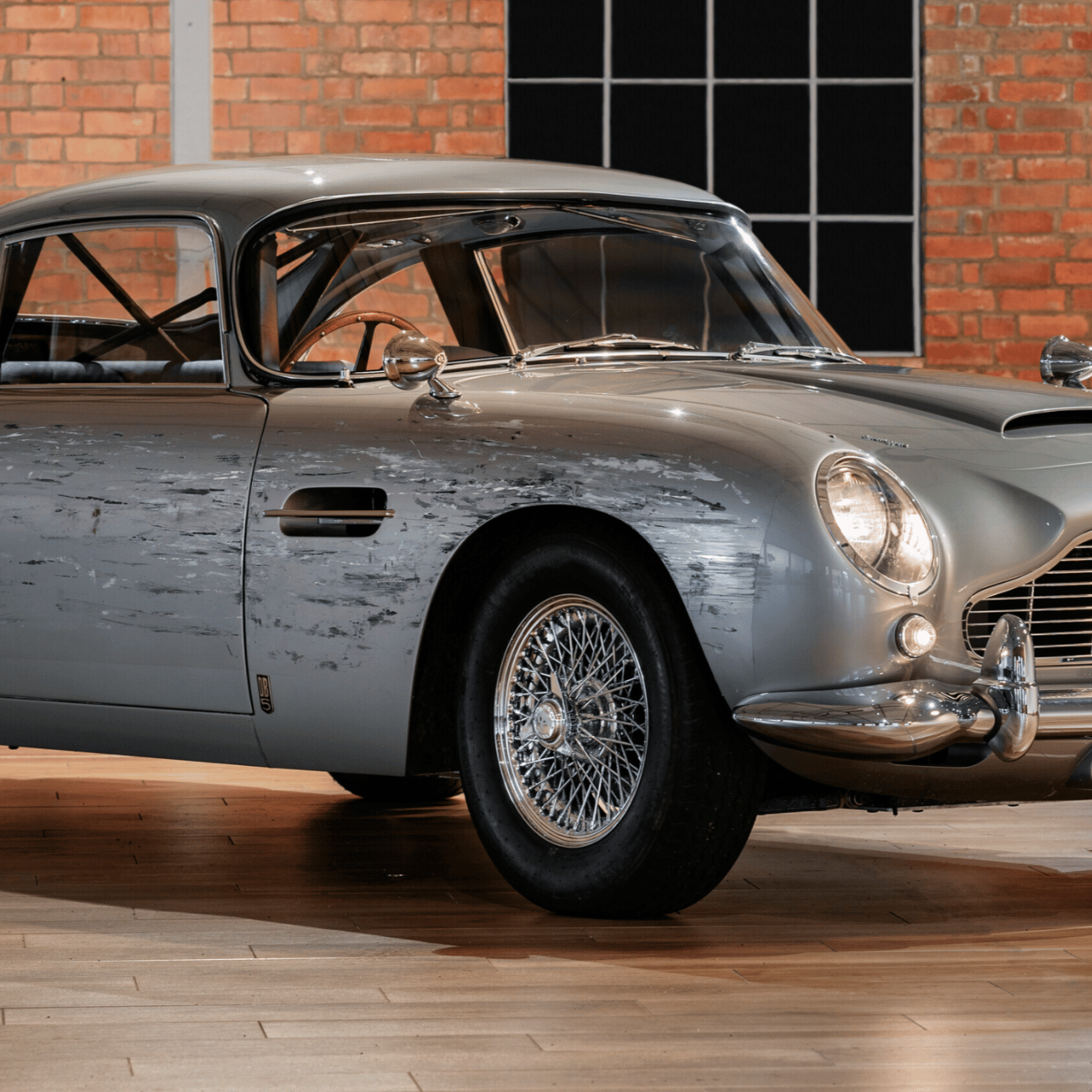 Aston Martin DB5 James Bond Mourir peut attendre No Time to Die