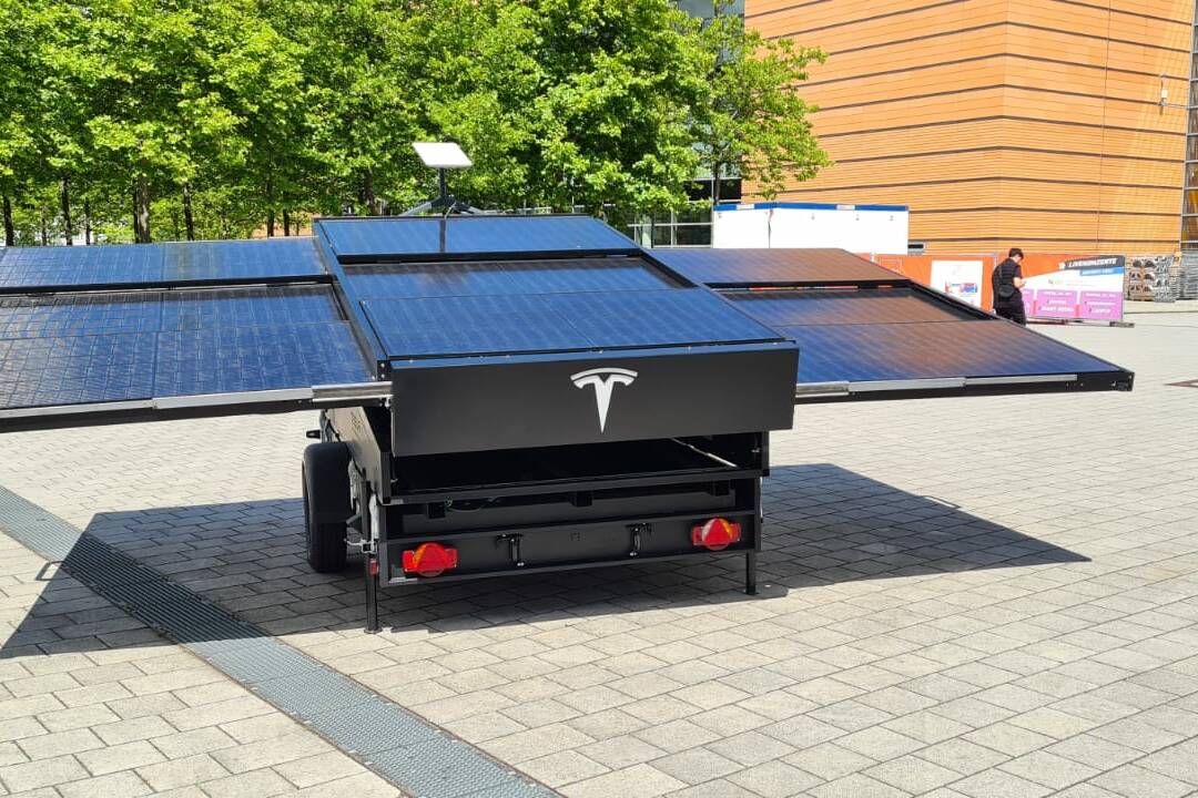 remorque Tesla remorque solaire Tesla