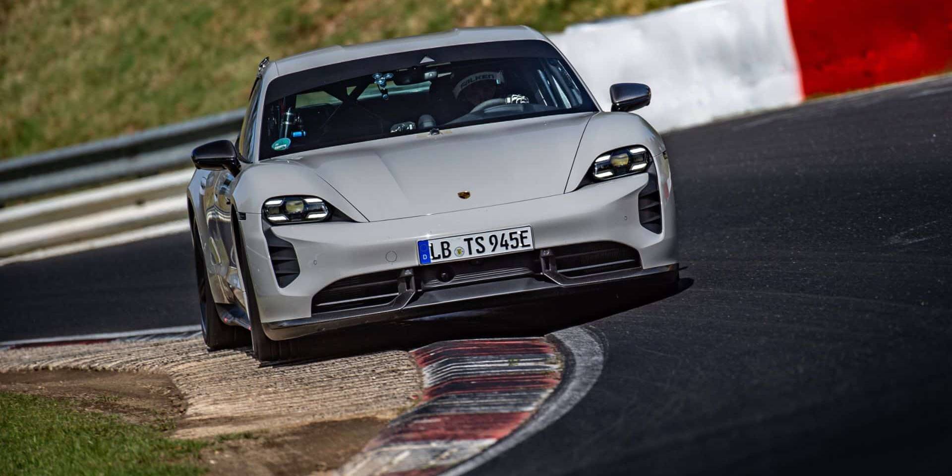Porsche Taycan Turbo S voiture électrique
