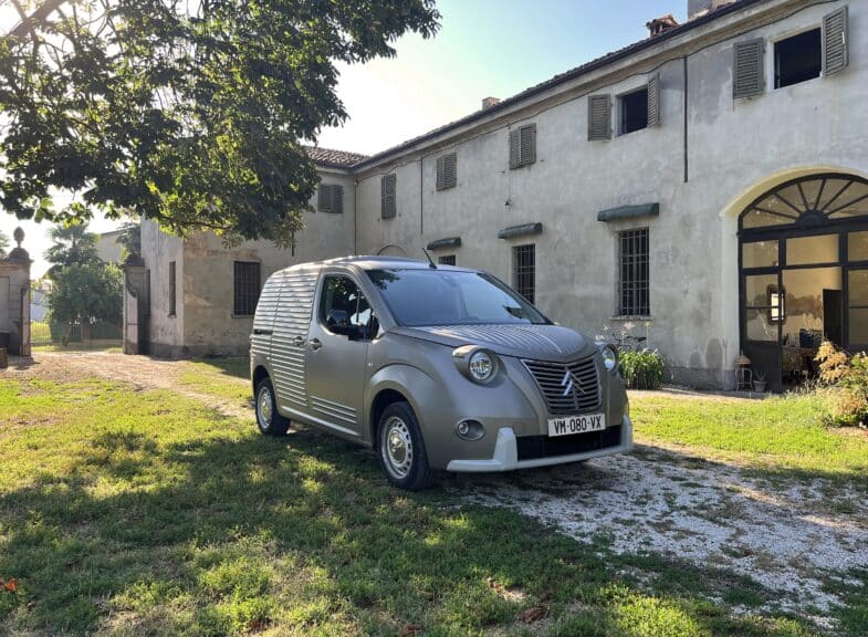 Le retour de la mythique 2CV fourgonnette !