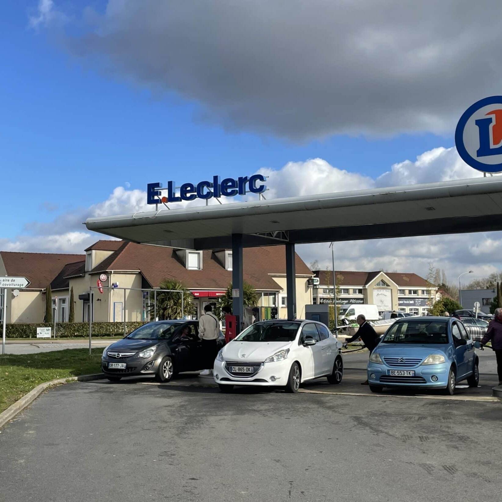 TotalEnergies E.Leclerc Michel Edouard Leclerc carburan carte carburant pro E Leclerc