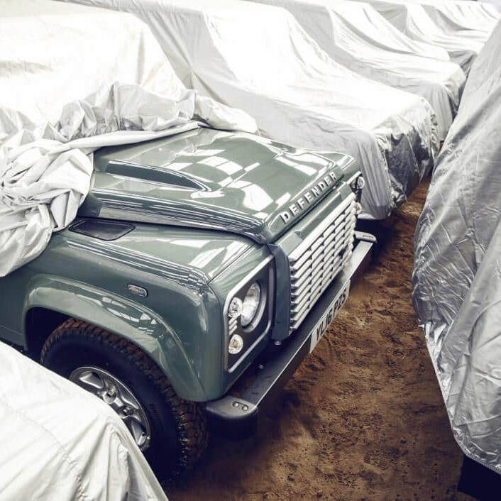 Land Rover Defender 110