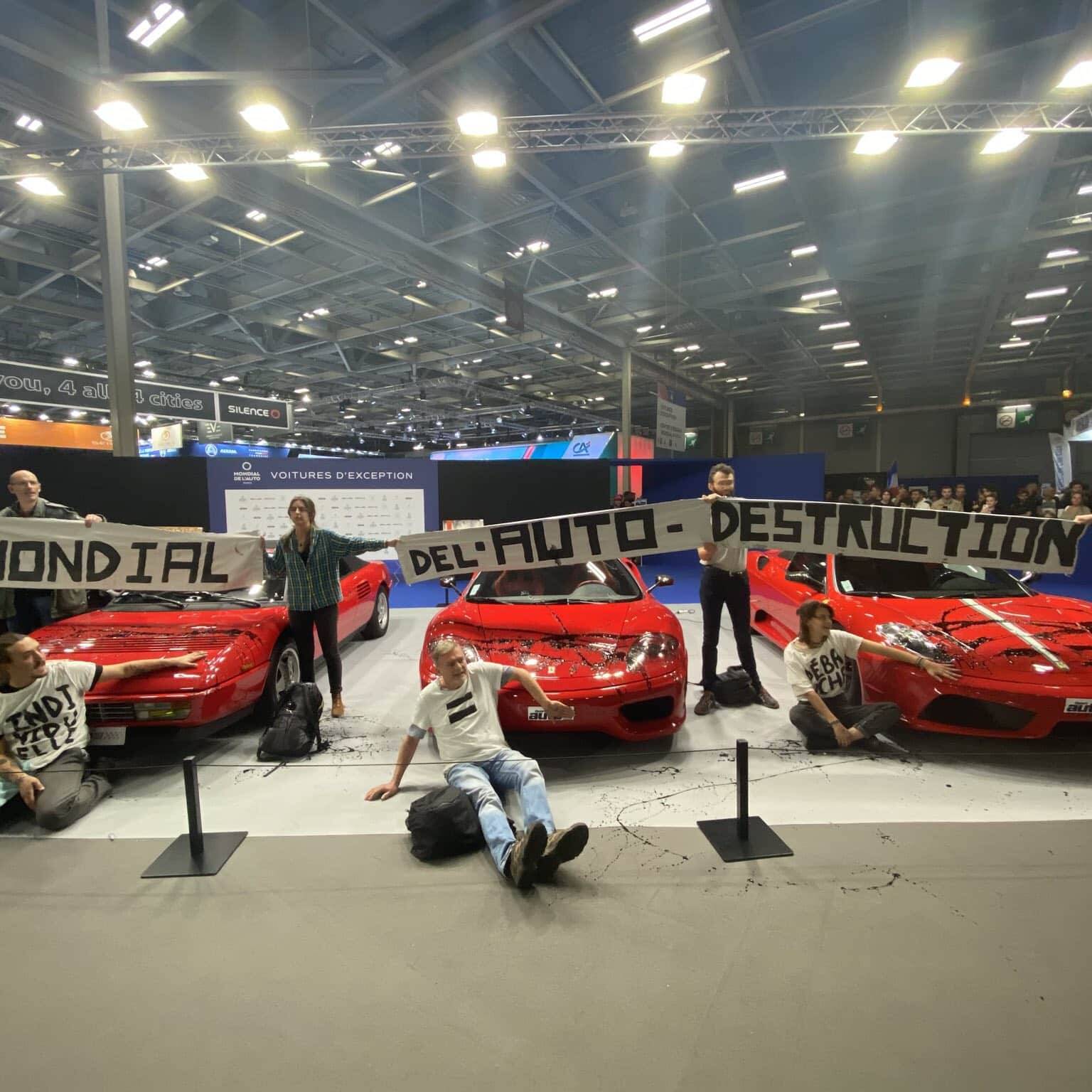Mondial de l'Auto écologistes Extinction Rebellion