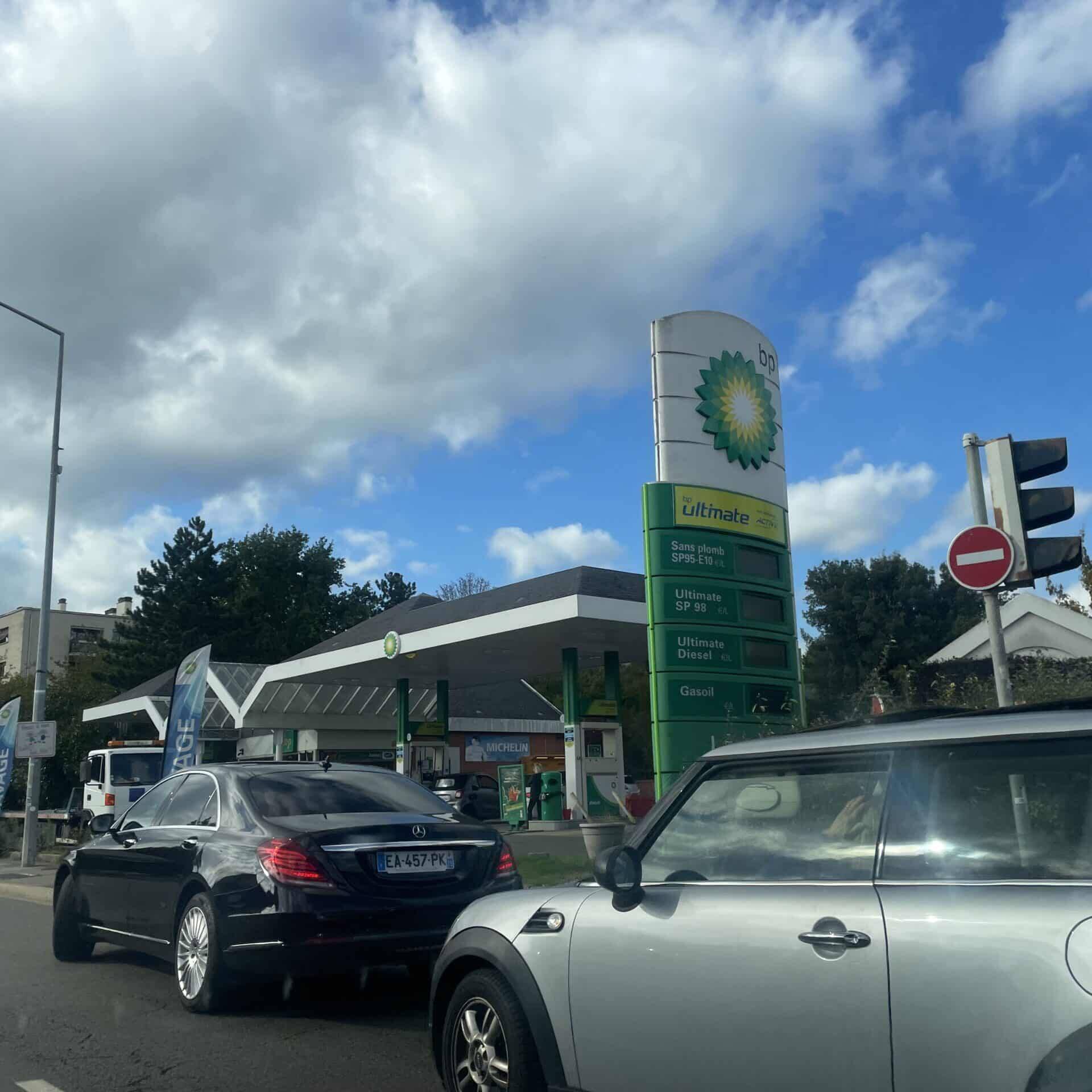 carburant pénurie TotalEnergies Grève