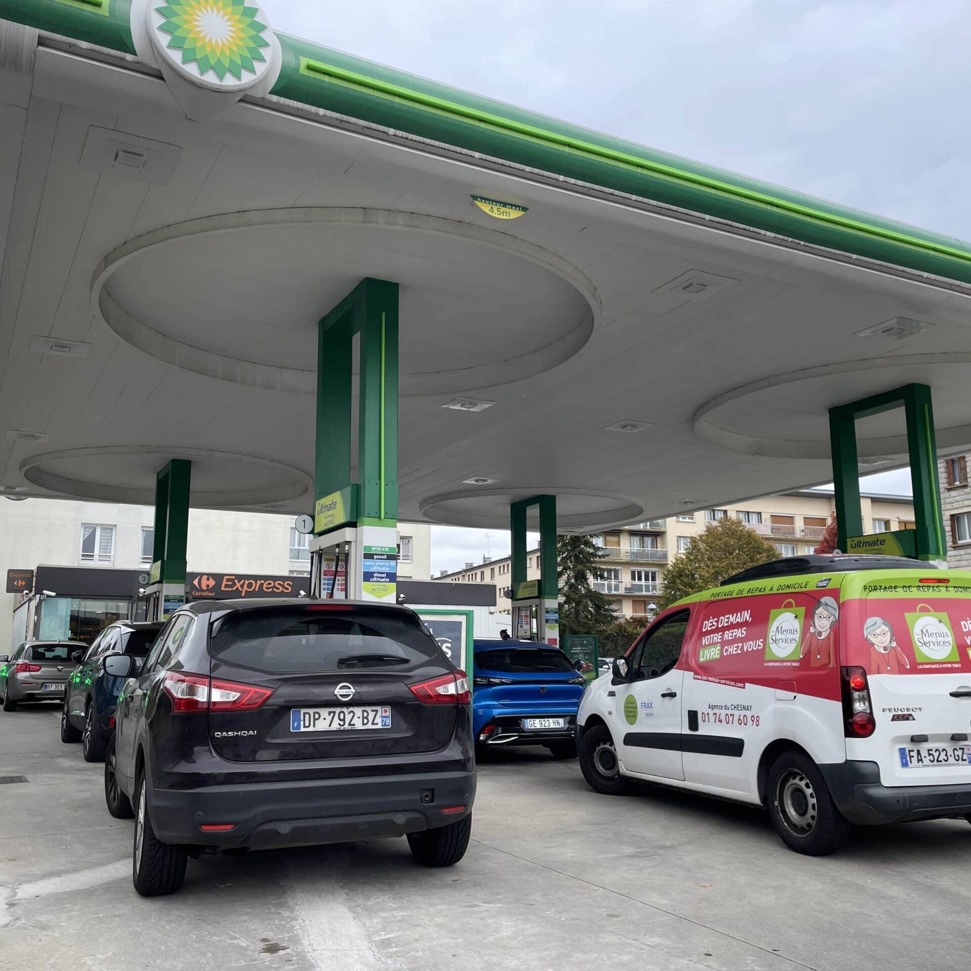 Pénurie de carburant stations-service grève nationale blocage routiers