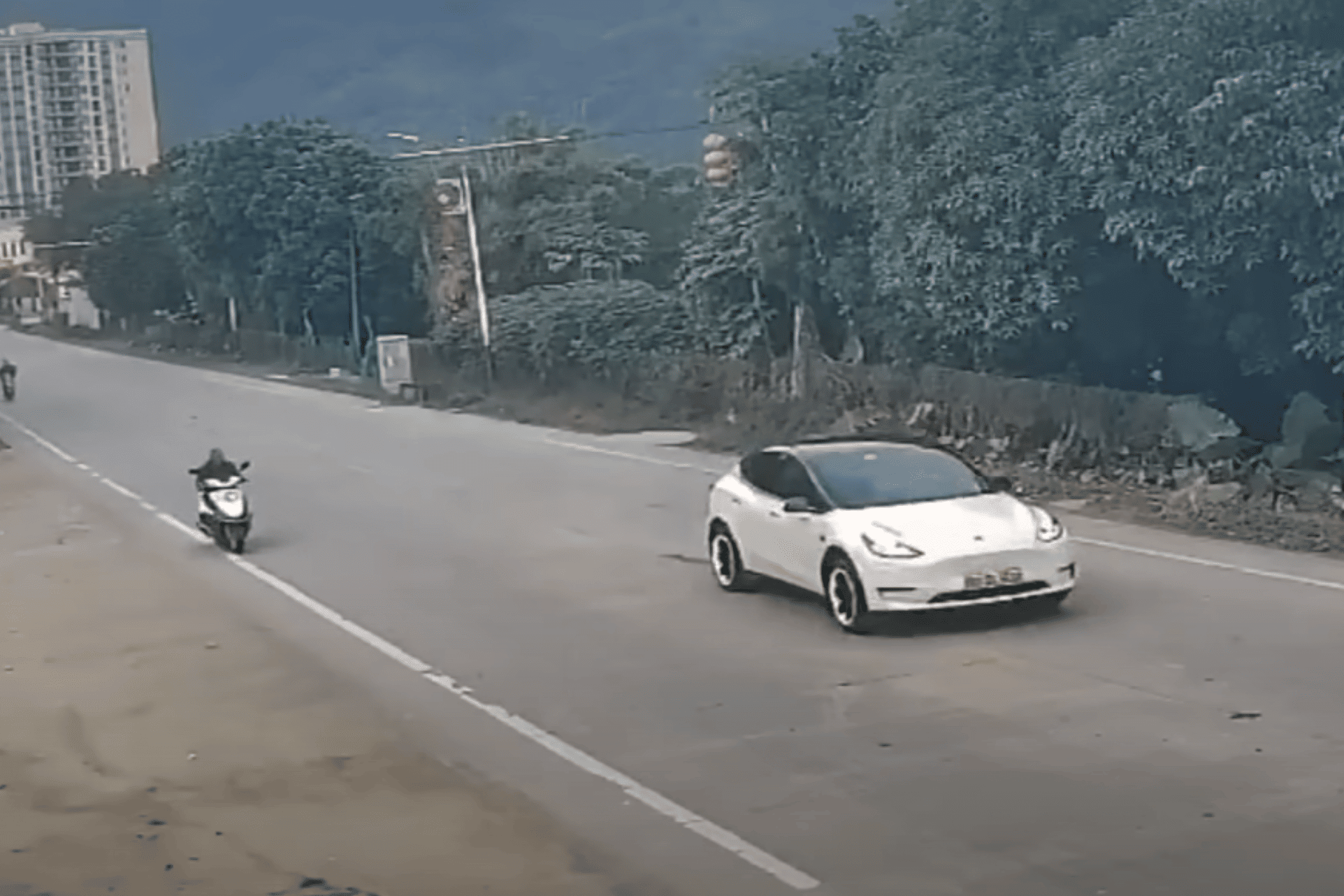 accident Tesla Model Y Chine vidéo voiture électrique