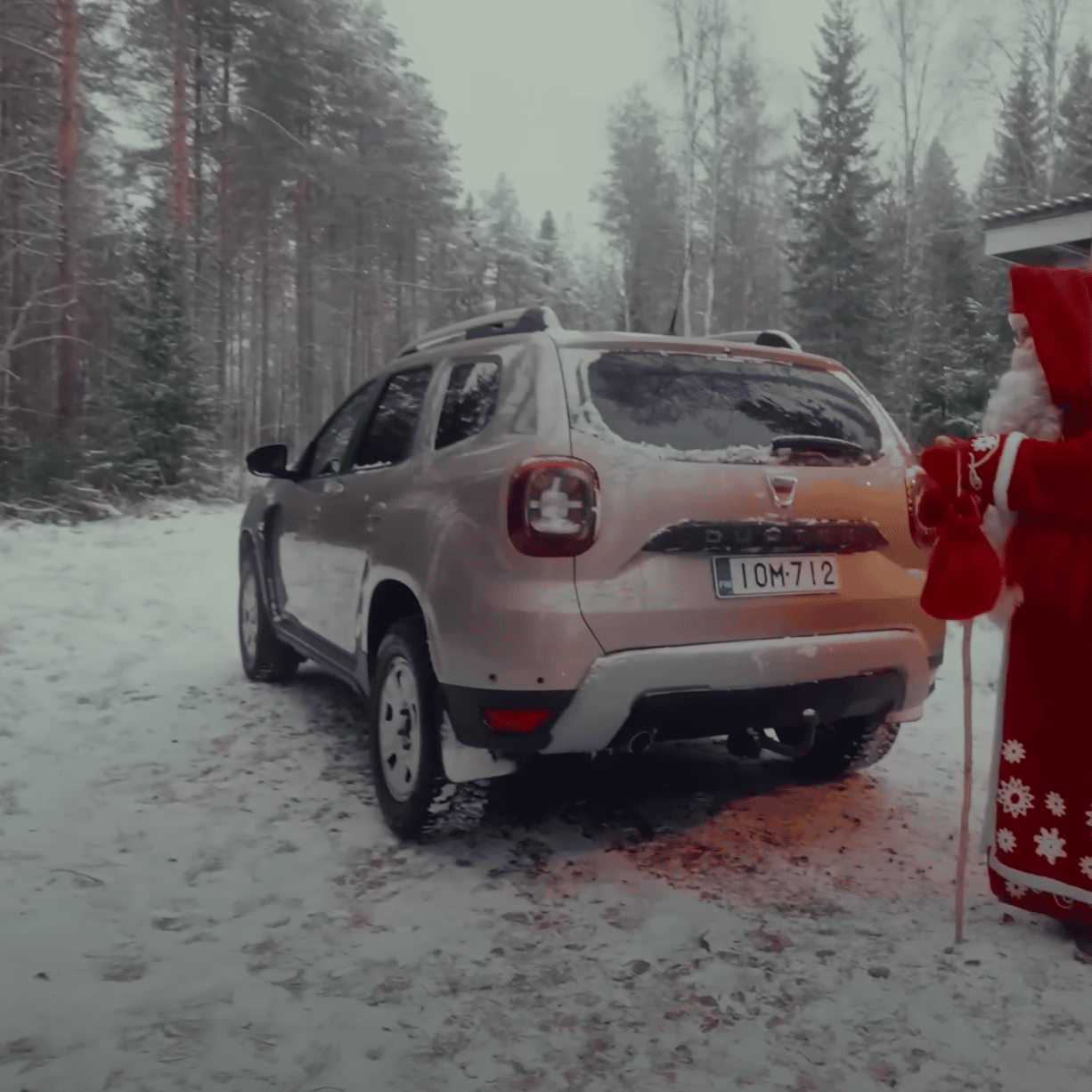 Dacia Duster Père Noël