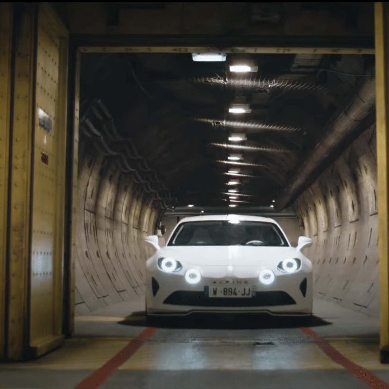 Alpine A110 E-ternité Pierre Gasly Esteban Ocon Alpine F1 Team Eurotunnel