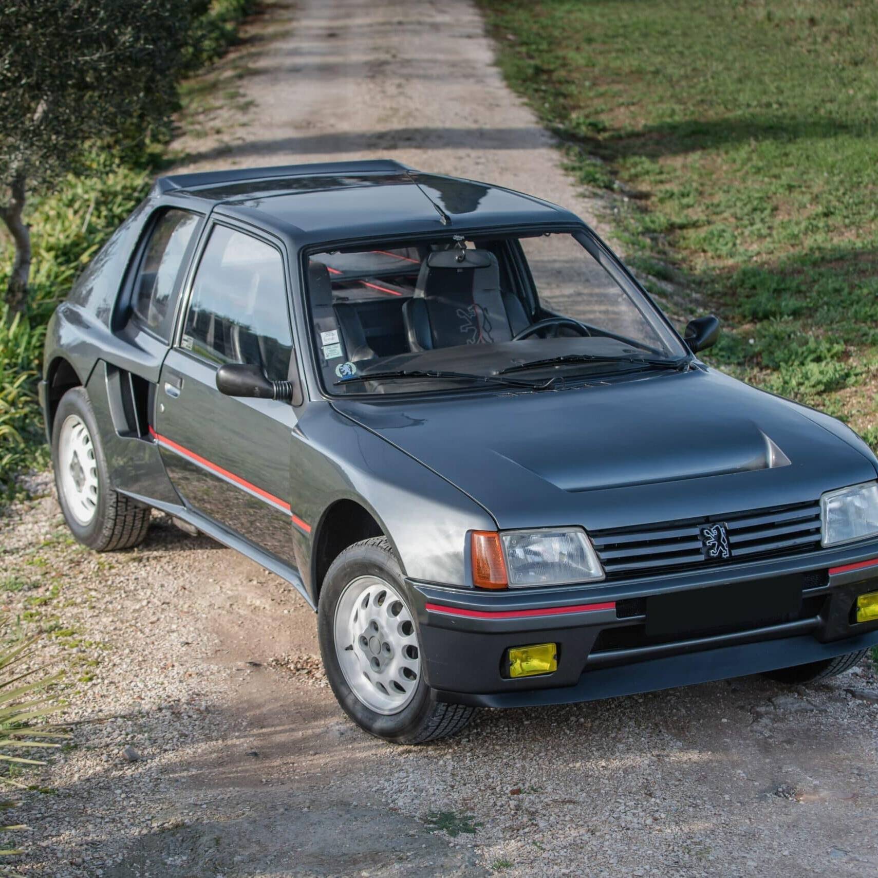 Peugeot 205 T16 Peugeot 205 Turbo 16 Rétromobile 2023 Artcurial Motorcars