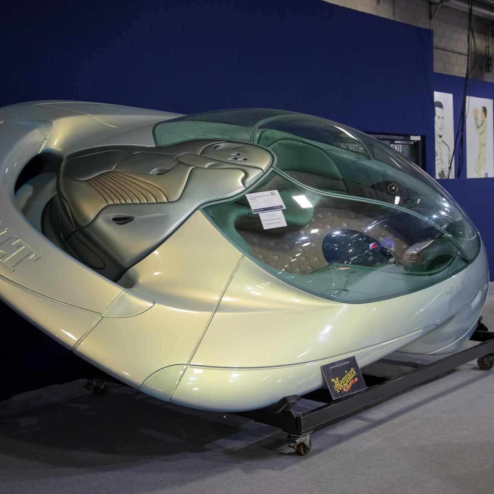 soucoupe volante Renault Rétromobile 2023 Artcurial Motorcars