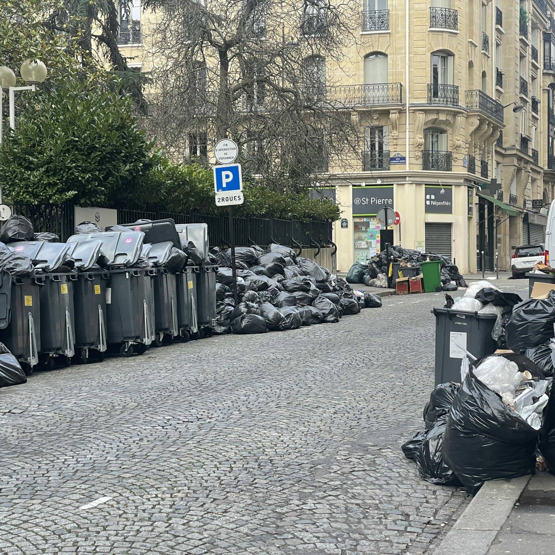 Paris Anne Hidalgo grève des éboueurs