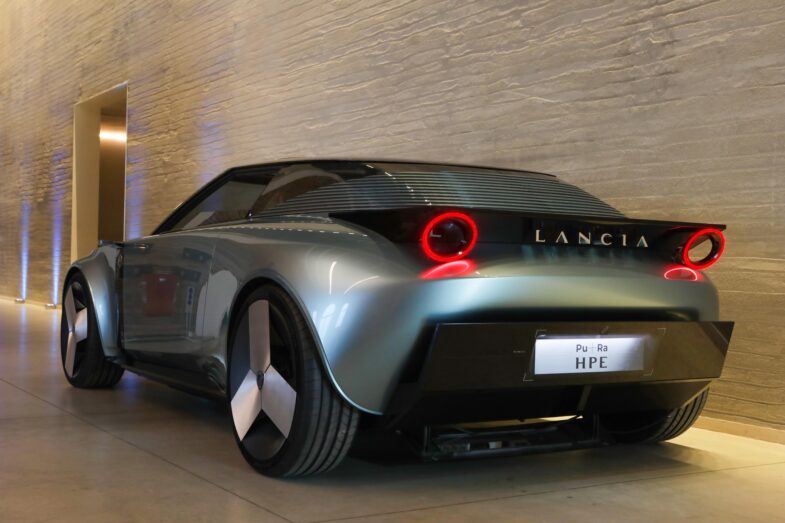 Lancia Pu+Ra HPE concept-car voiture électrique