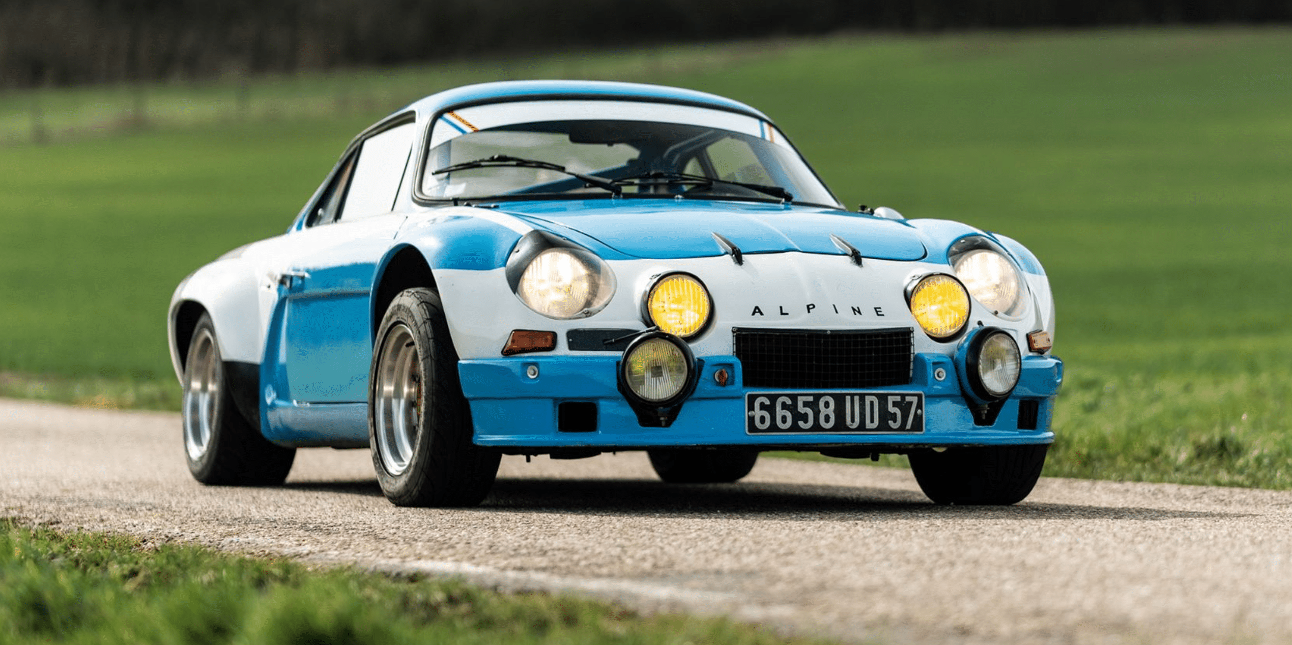 Tour Auto 2023 vente aux enchères Aguttes Alpine A110 1600 S Compétition Usine