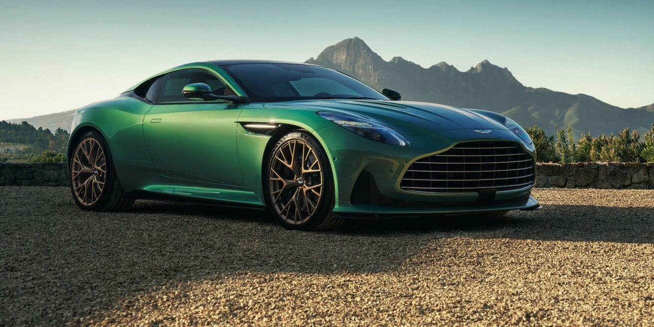 Aston Martin DB12 2023 Super Tourer V8