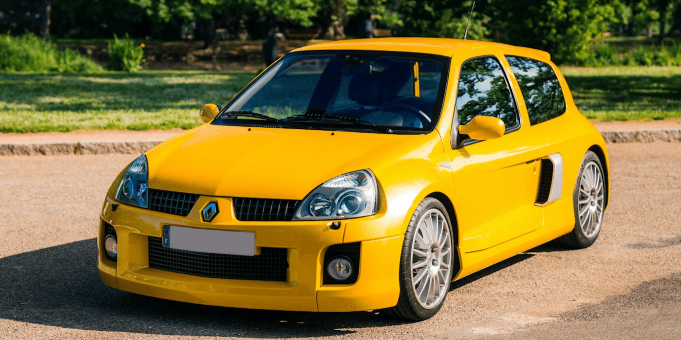Renault Clio V6 Phase 2 youngtimer