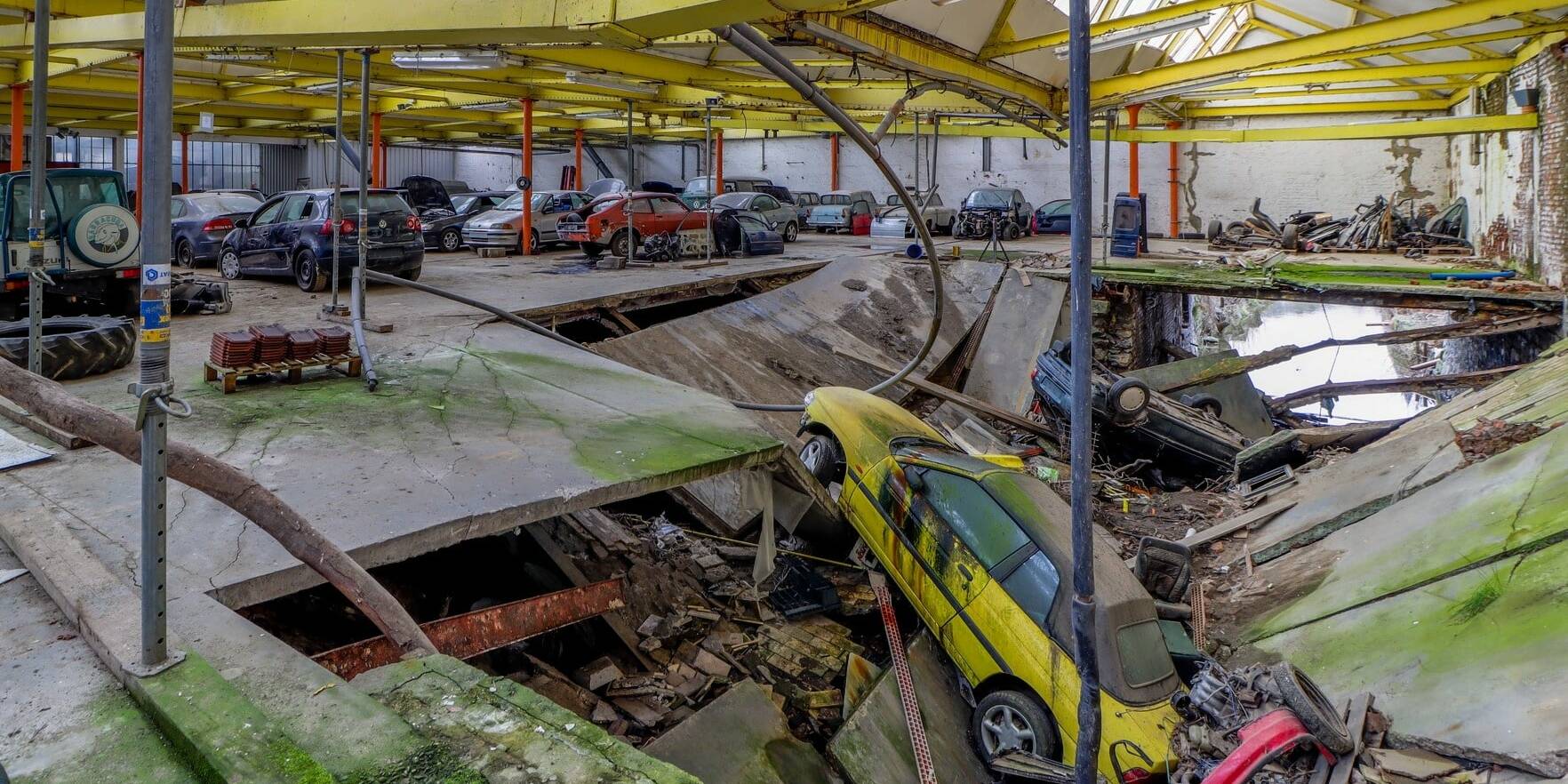 Urbex exploration urbaine garage abandonné