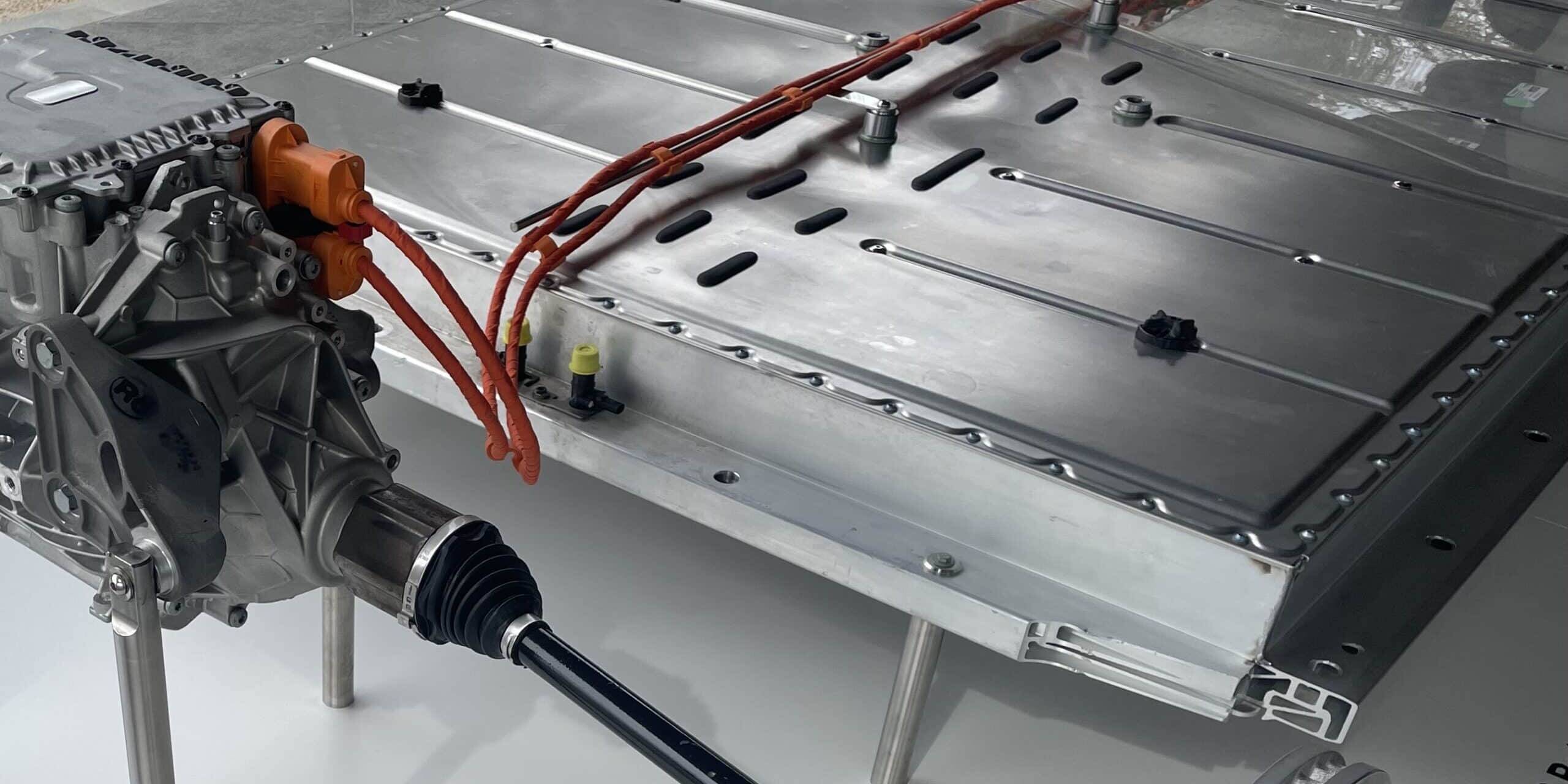 Dunkerque gigafactory batterie électrique Emmanuel Macron voiture électrique véhicule électrique batterie européenne voitures électriques prime batterie 2026
