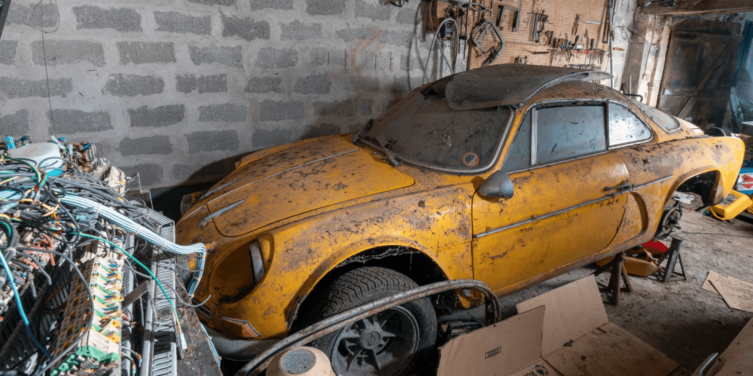 urbex sortie de grange Alpine A110