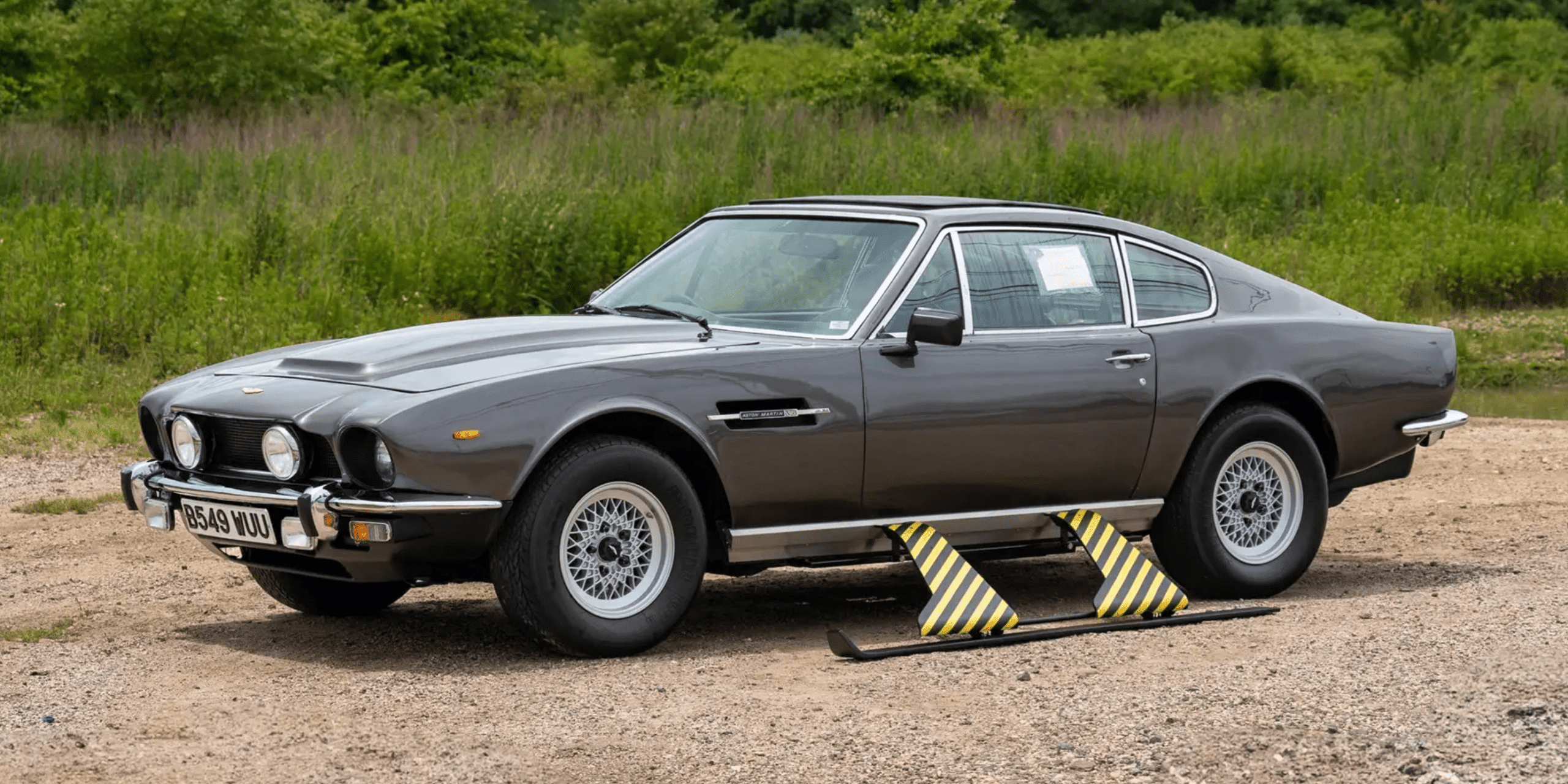 James Bond 007 Aston Martin V8