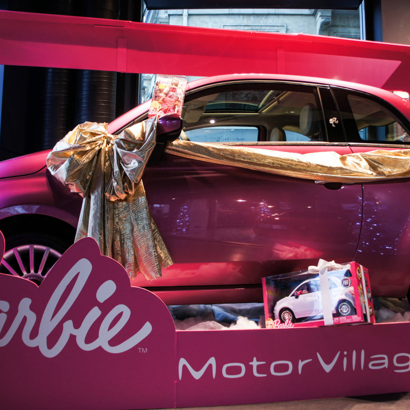 Fiat 500 Barbie So Pink