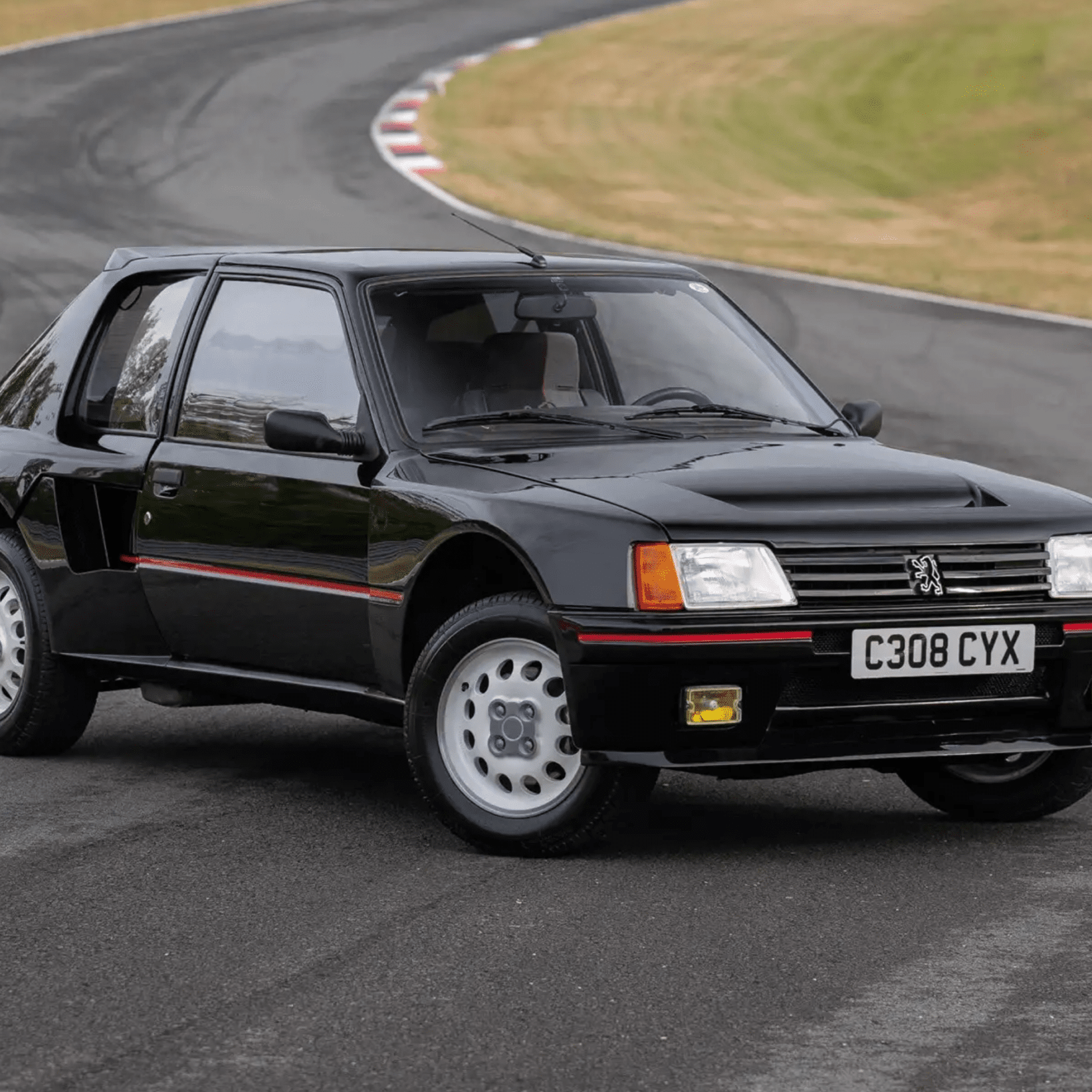 Peugeot 205 Turbo 16 Peugeot 205 T16 youngtimer