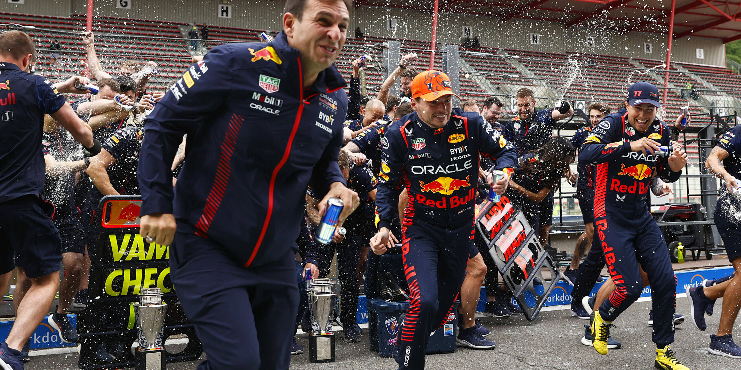 Red Bull Racing Max Verstappen trophée F1 2023