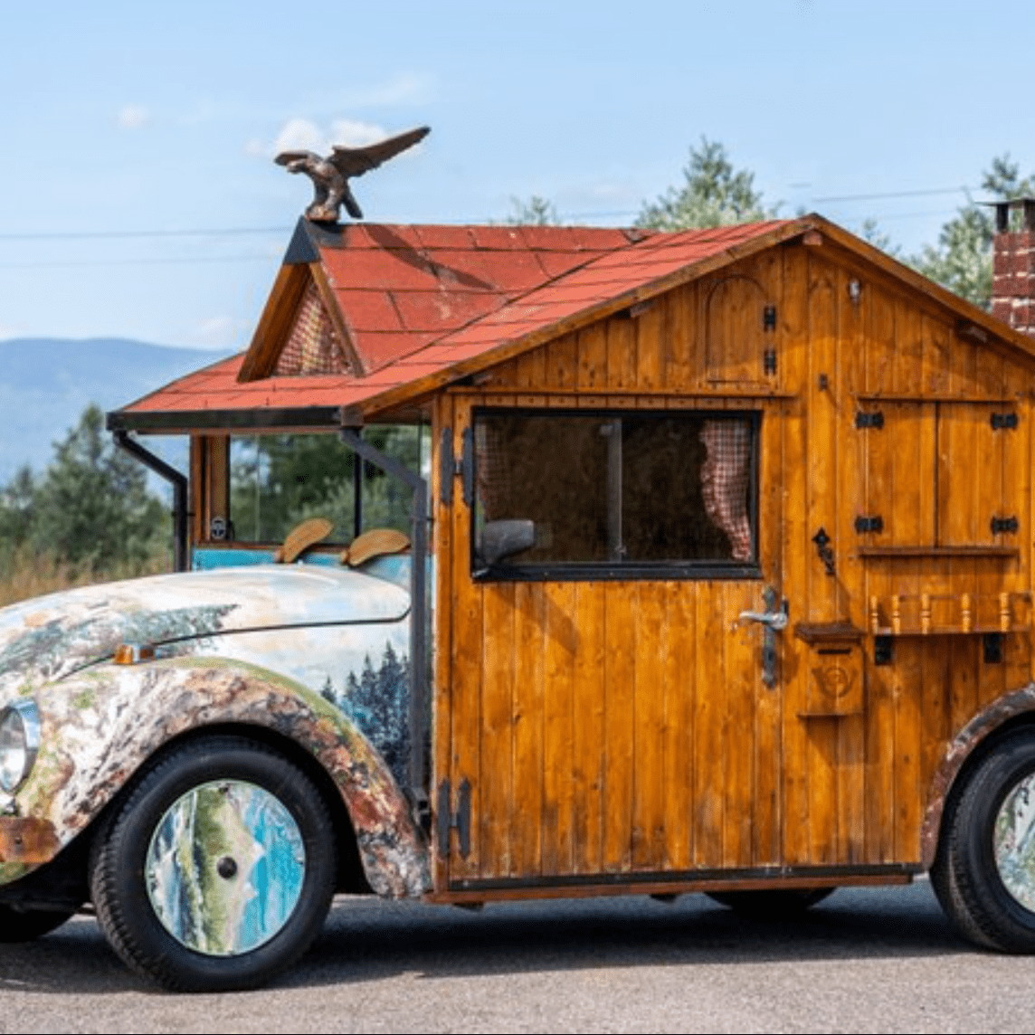 camping-car Volkswagen Coccinelle chalet de montagne