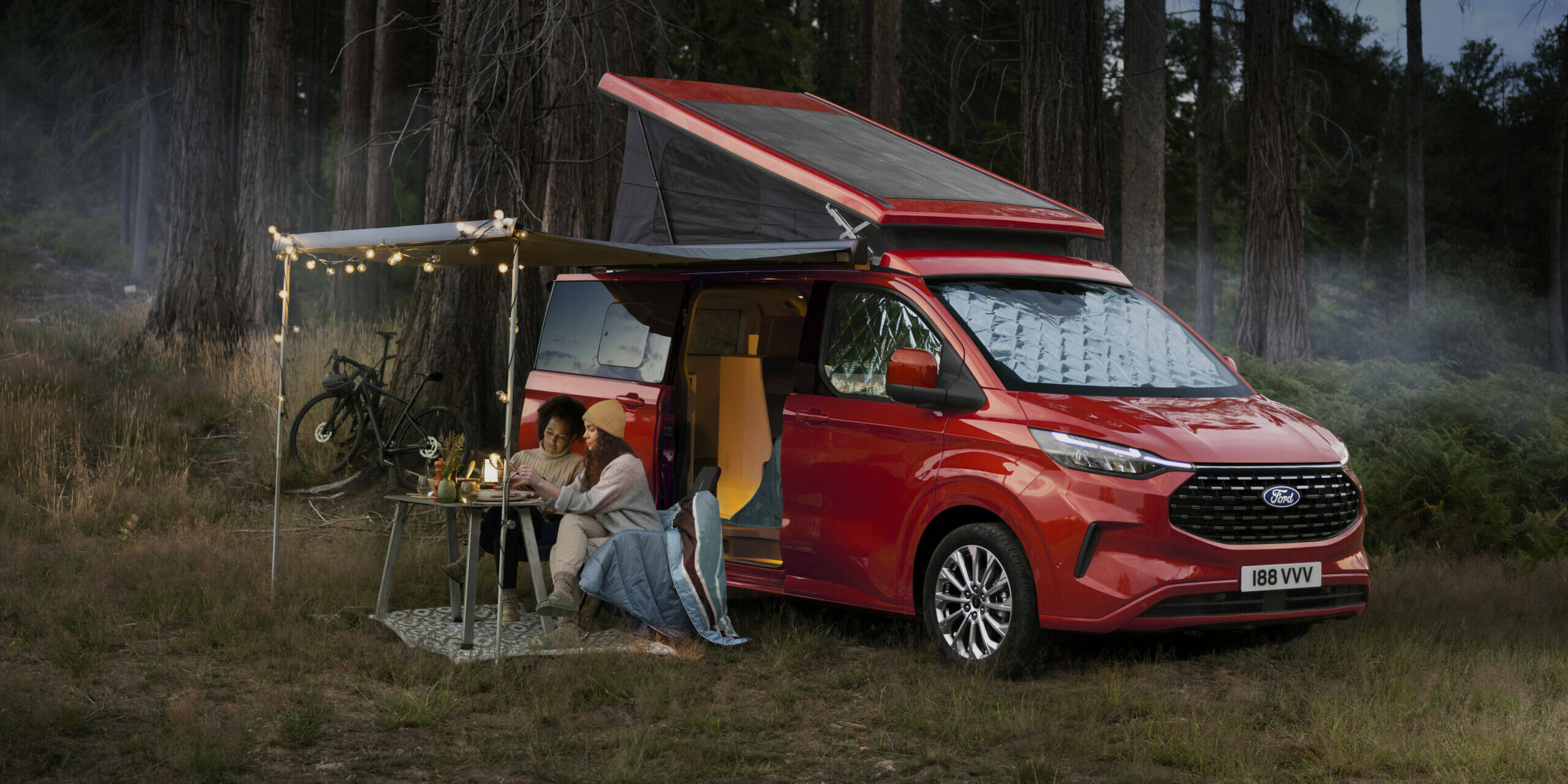 Ford Transit Custom Nugget vanlife camping-car