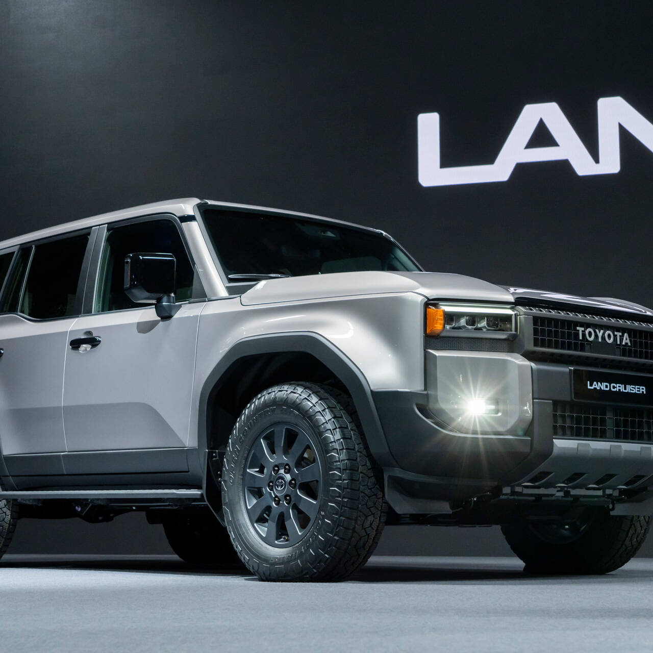 nouveau Toyota Land Cruiser 2023 4x4