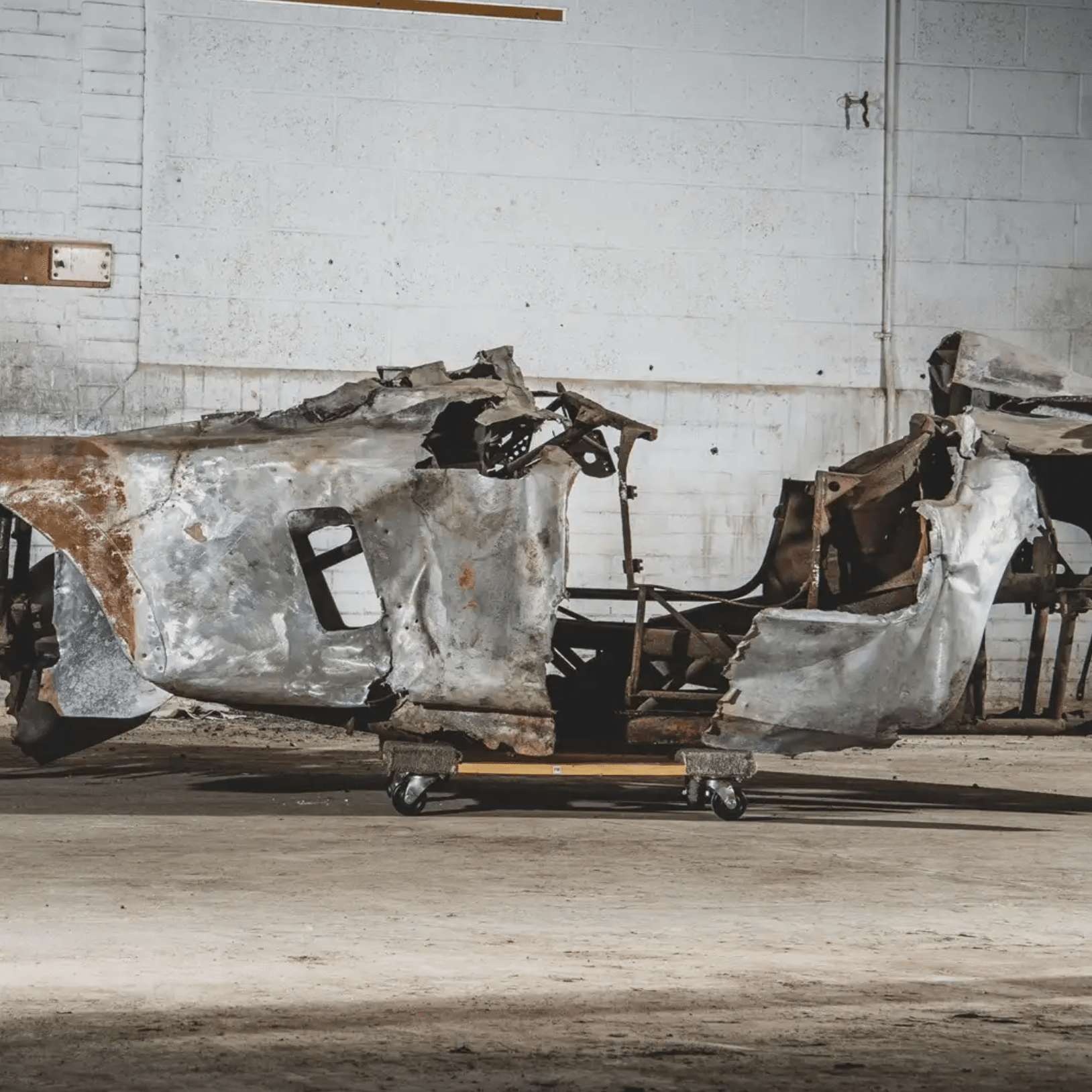 vente aux enchères Ferrari RM Sotheby's sortie de grange Ferrari 500 Mondial Spider Series I