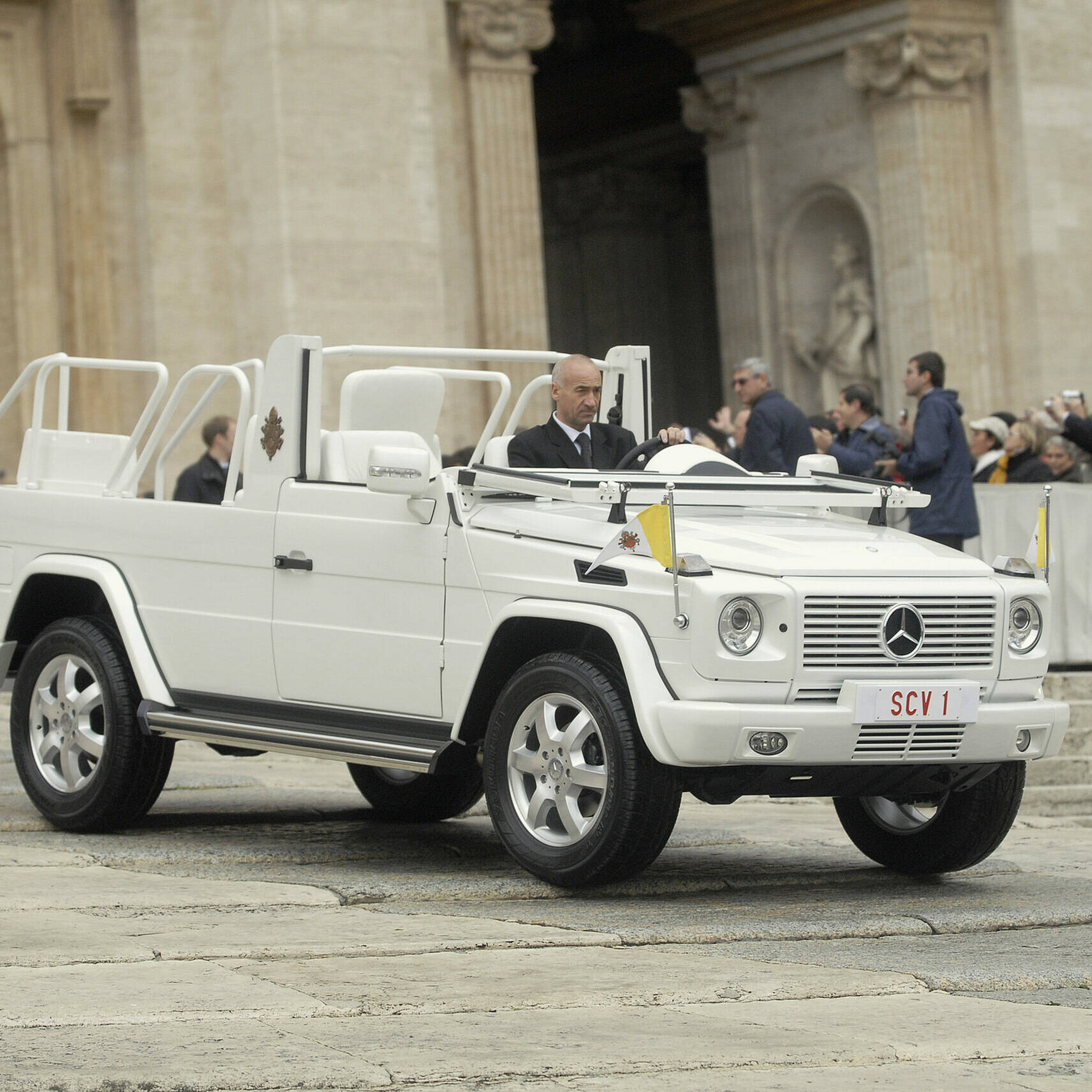 Pape François Marseille Papamobile voiture du Pape Rencontres méditerranéennes