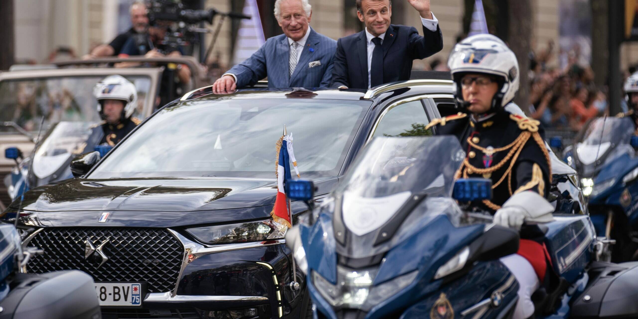 Charles III DS 7 Crossback diesel Paris
