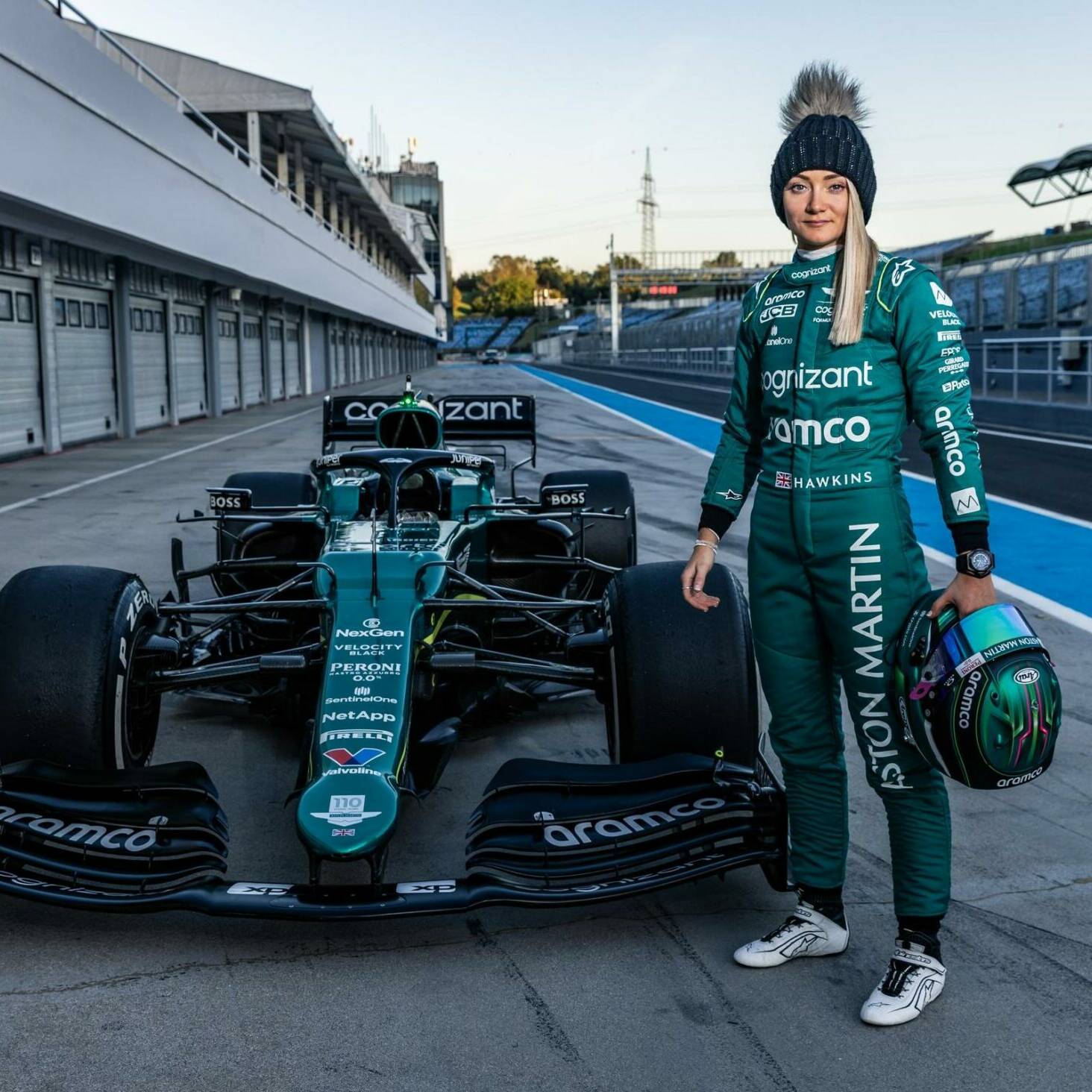 Jessica Hawkins Aston Martin F1 Team