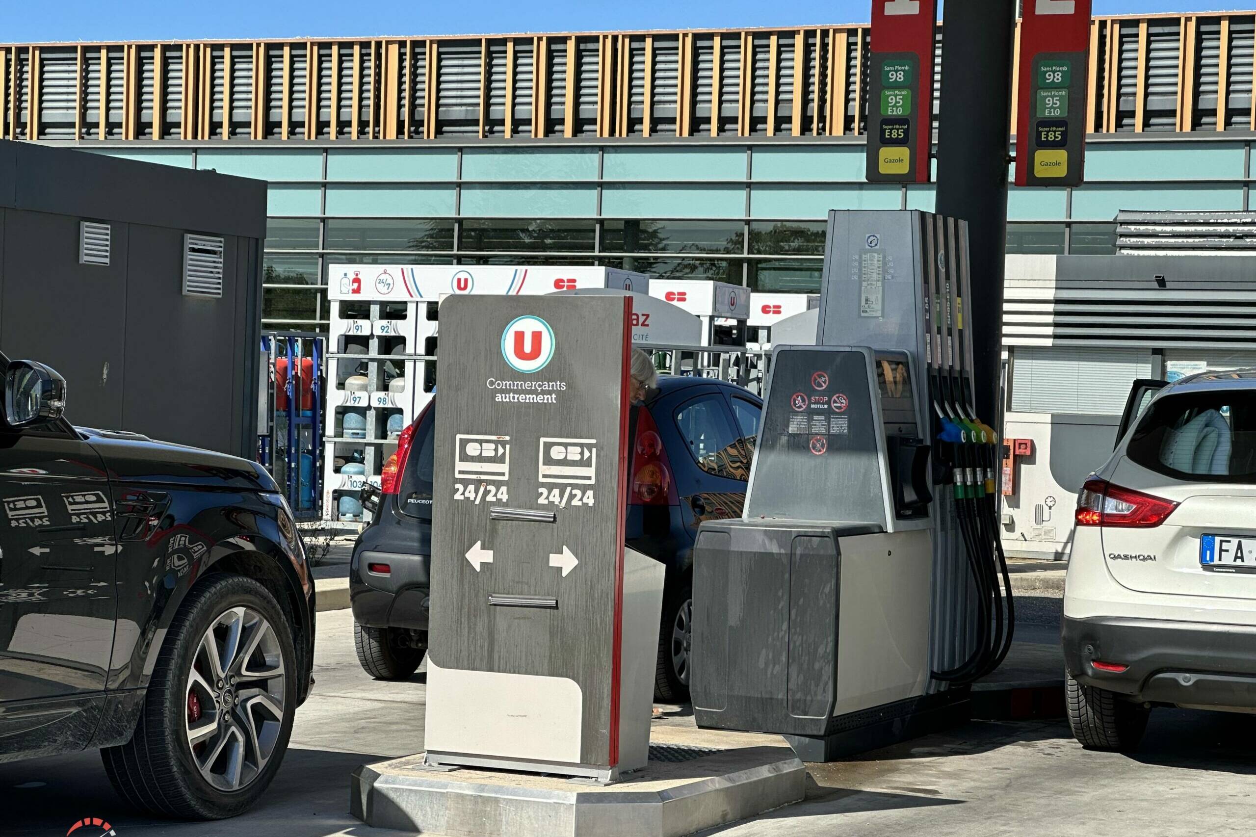 carburants carburant vente à perte Elisabeth Borne