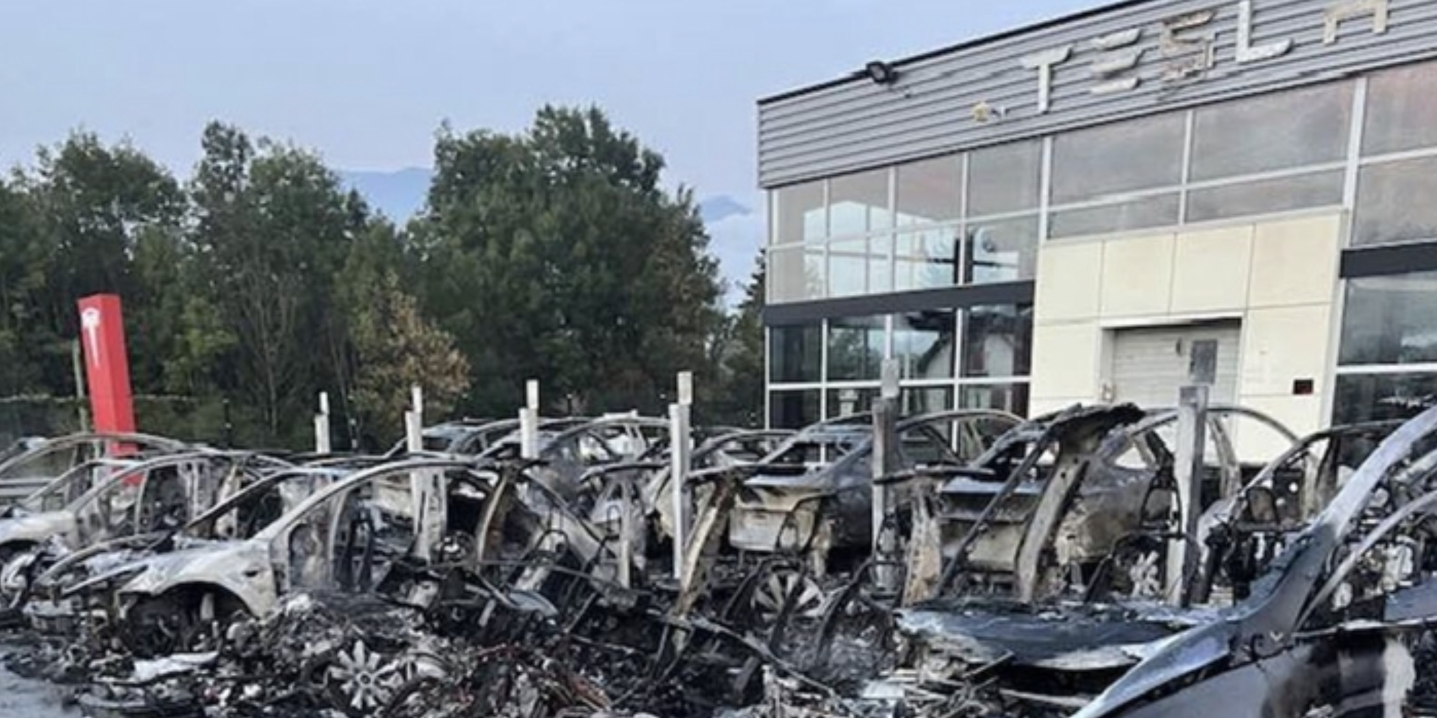 Tesla incendie voitures électrique incendie voiture électrique