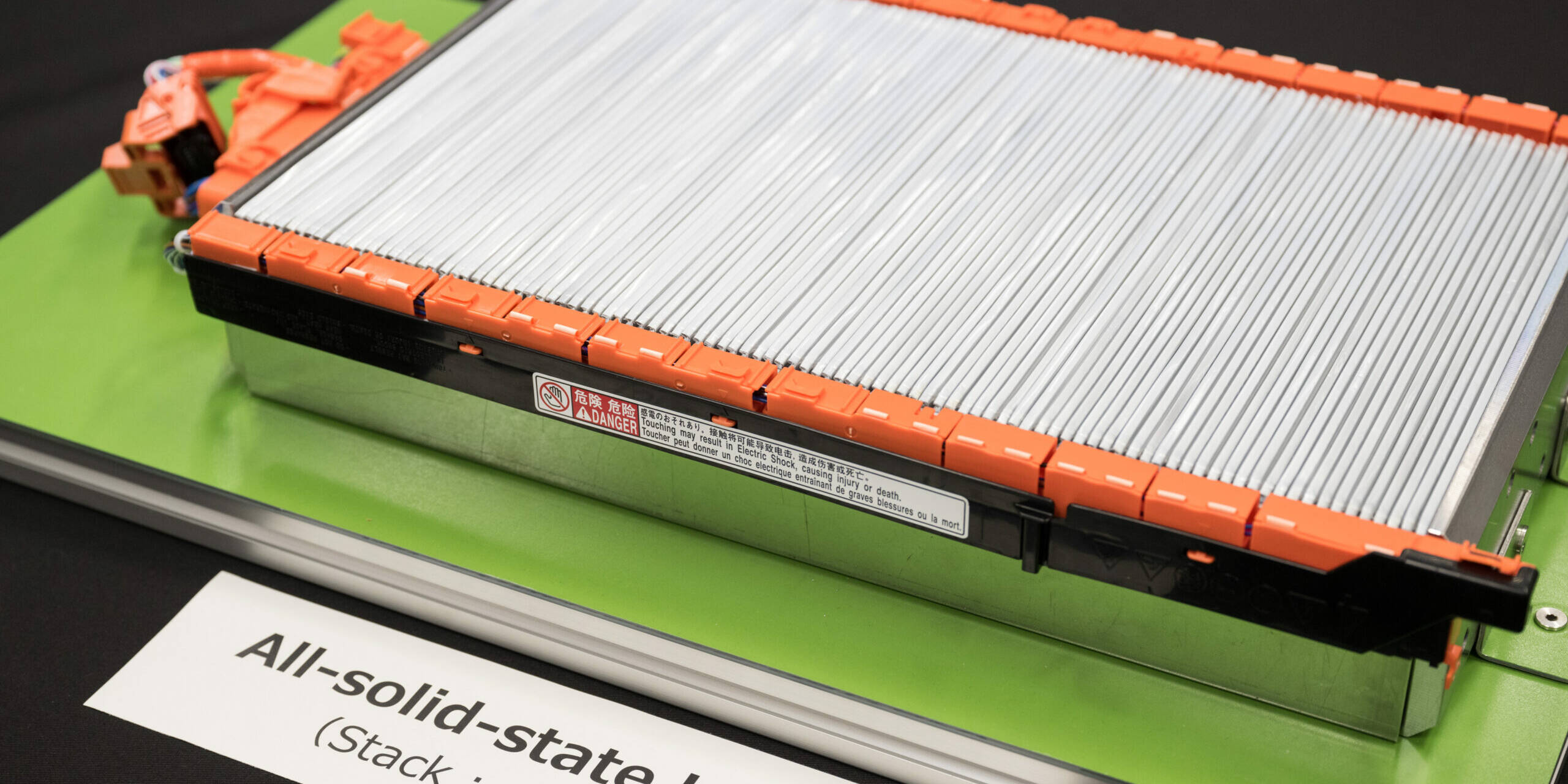 Toyota voiture électrique batteries solides