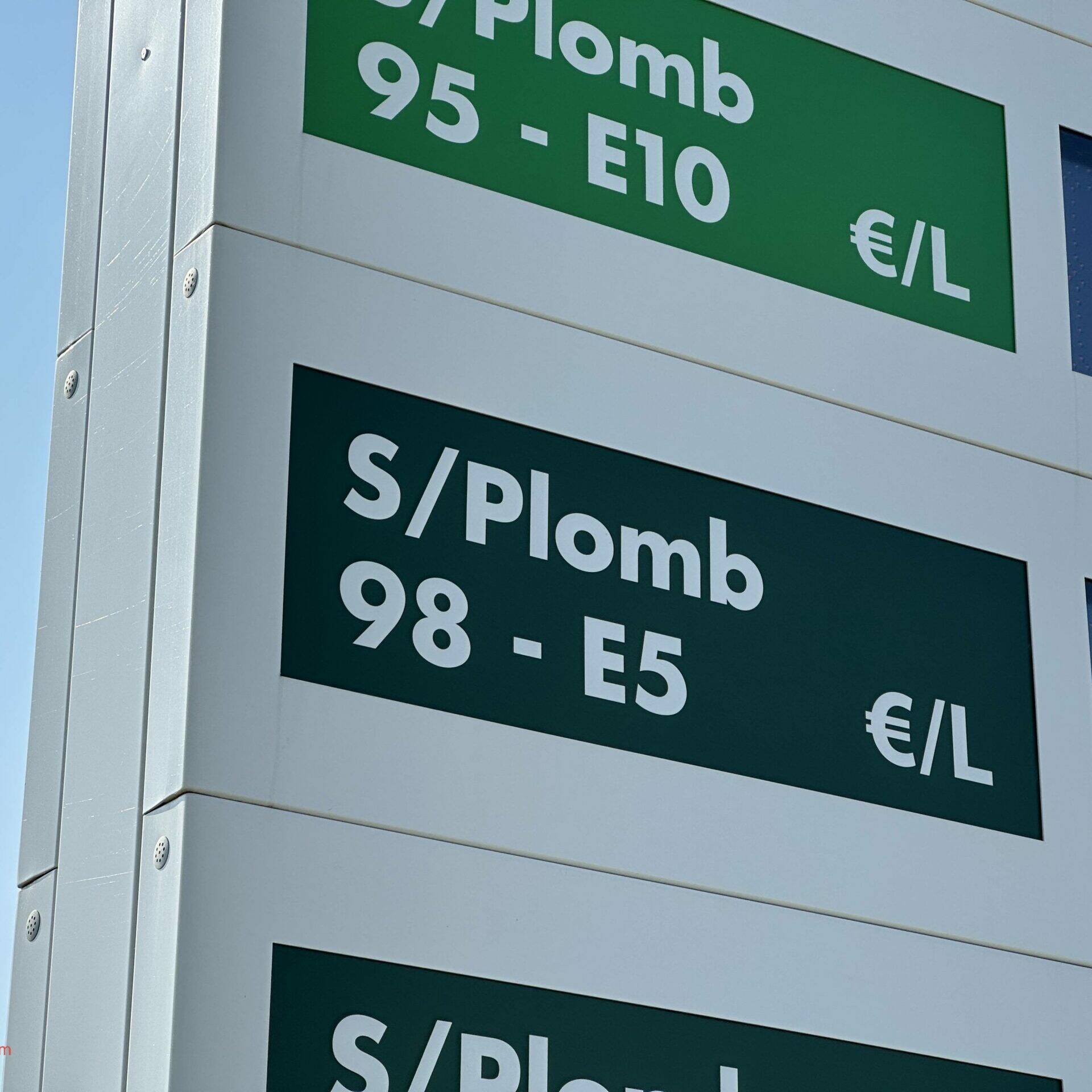 étude Greenpeace prix des carburants