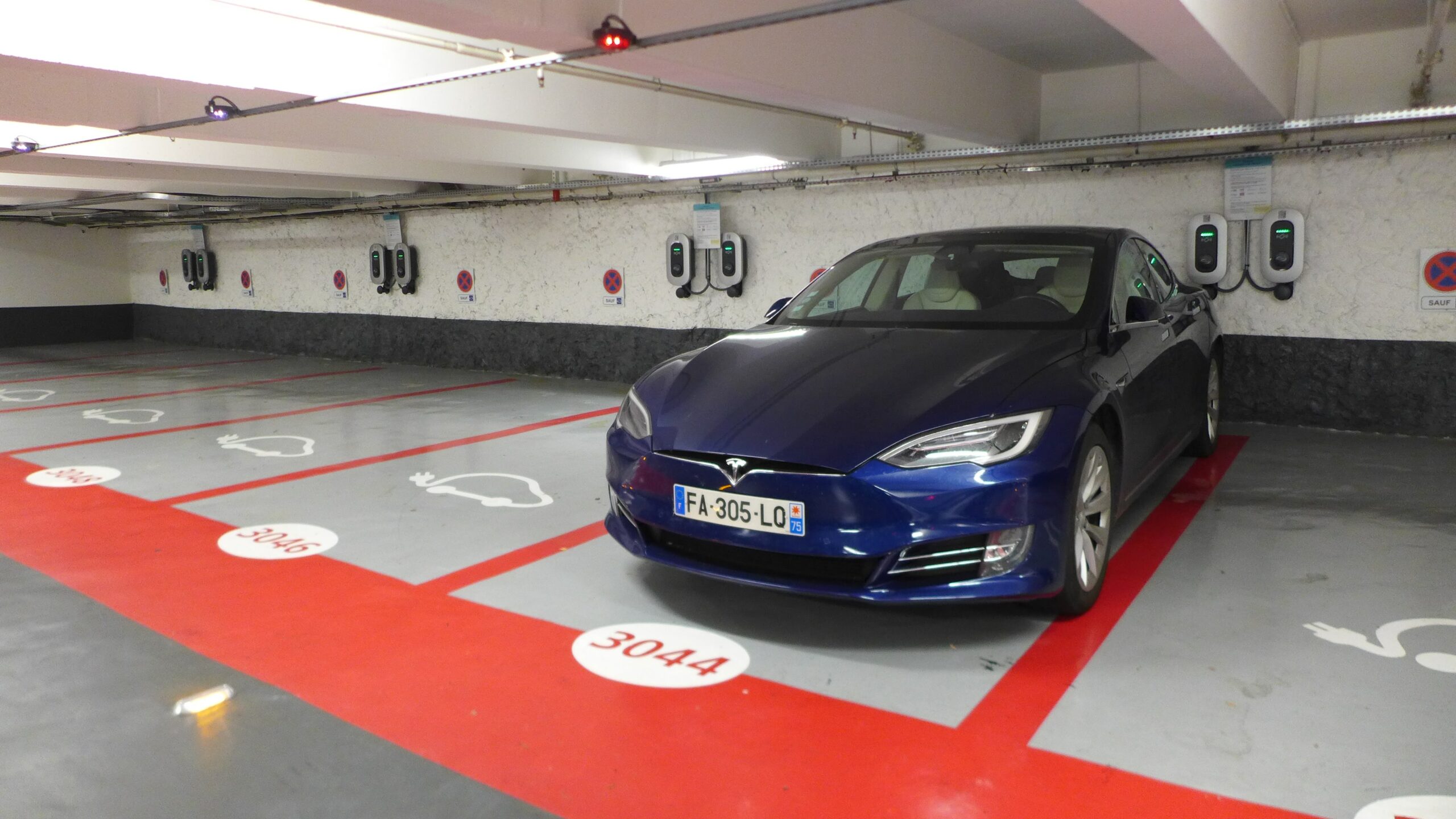 Tesla : baisse des ventes vertigineuses en Europe de 45 %