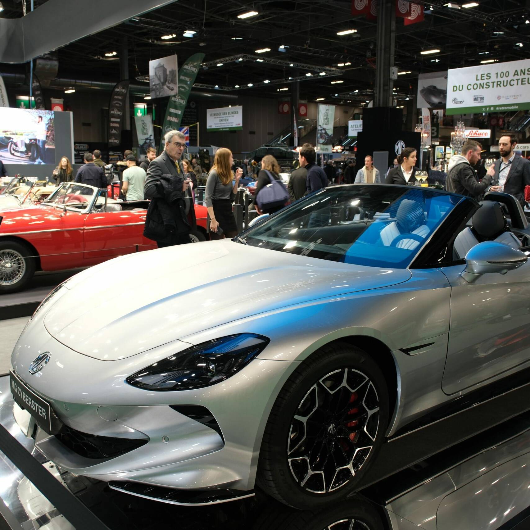 MG Motor Rétromobile 2024 MG Cyberster