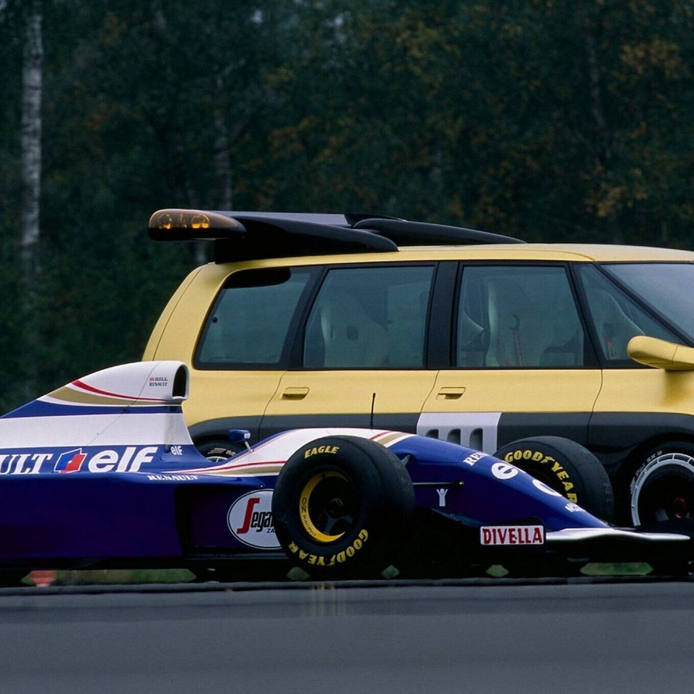 Renault Espace F1 Mondial de L'Auto 2024 Matra