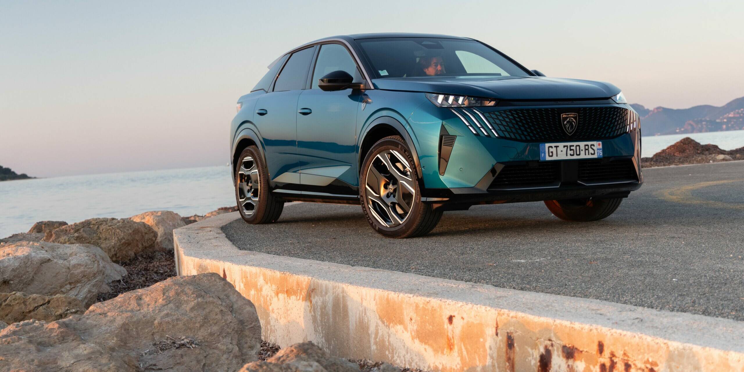 essai Peugeot e-3008 SUV électrique voiture électrique