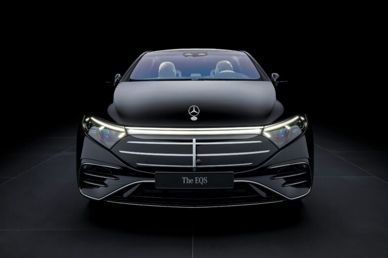 Mercedes-Benz EQS electric car autonomy