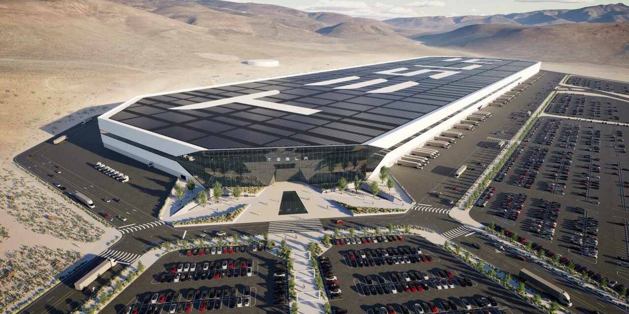licenciements Tesla voitures électriques