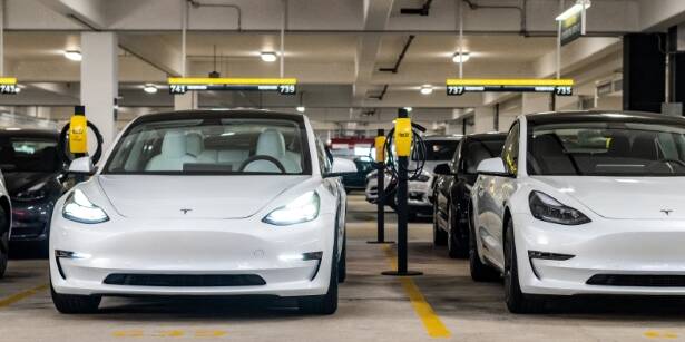 Hertz voitures électriques
