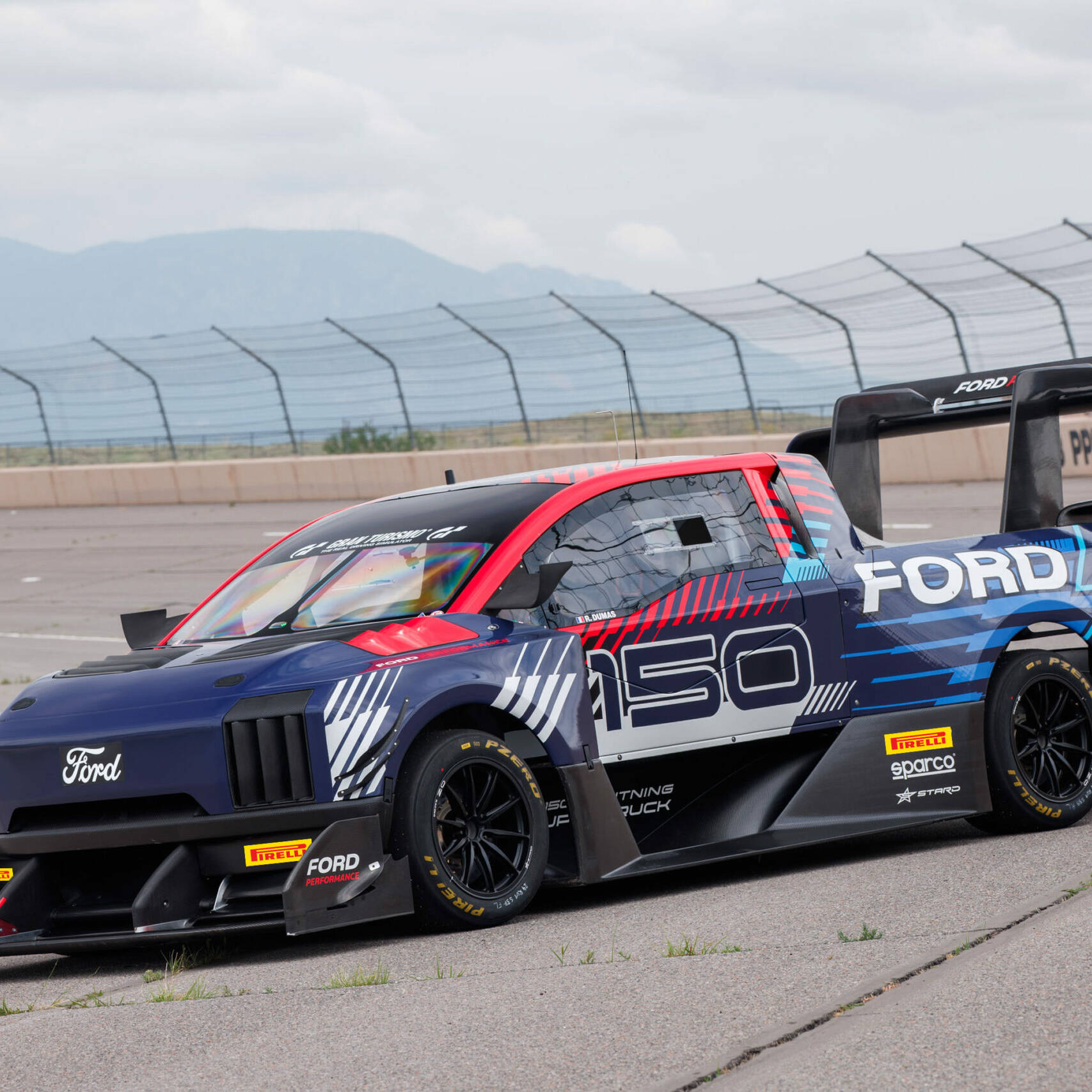 Pikes Peak International Hill Climb (PPIHC) Ford F-150 Lightning SuperTruck voiture électrique