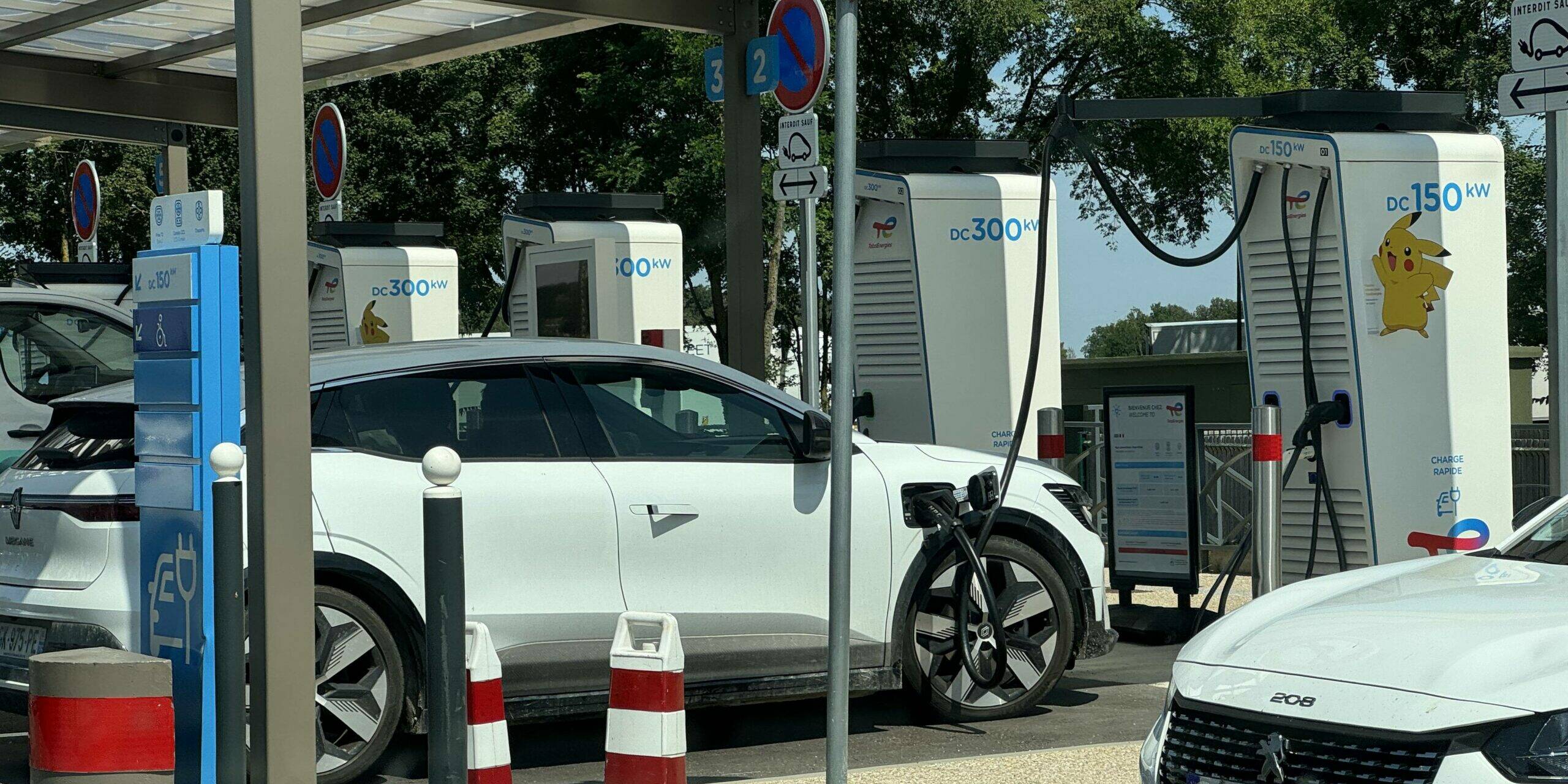 leasing social 2025 voitures électriques autoroute bornes de recharge autoroute