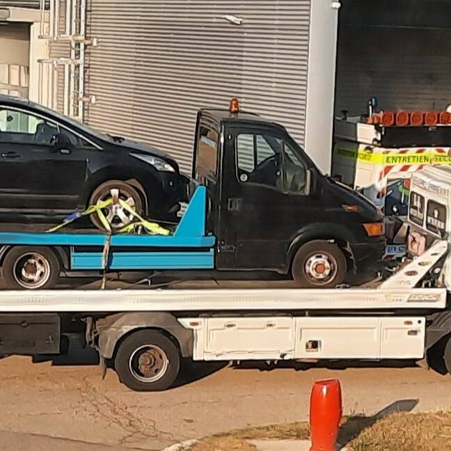 dépanneuse gendarmerie de l'Isère permis de conduire