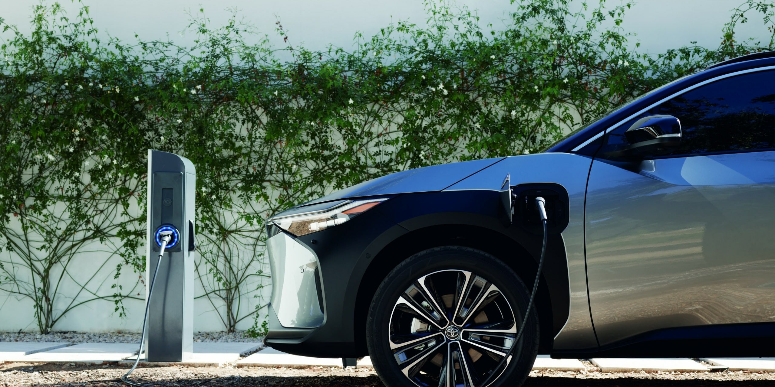 Voitures électriques Toyota BEV