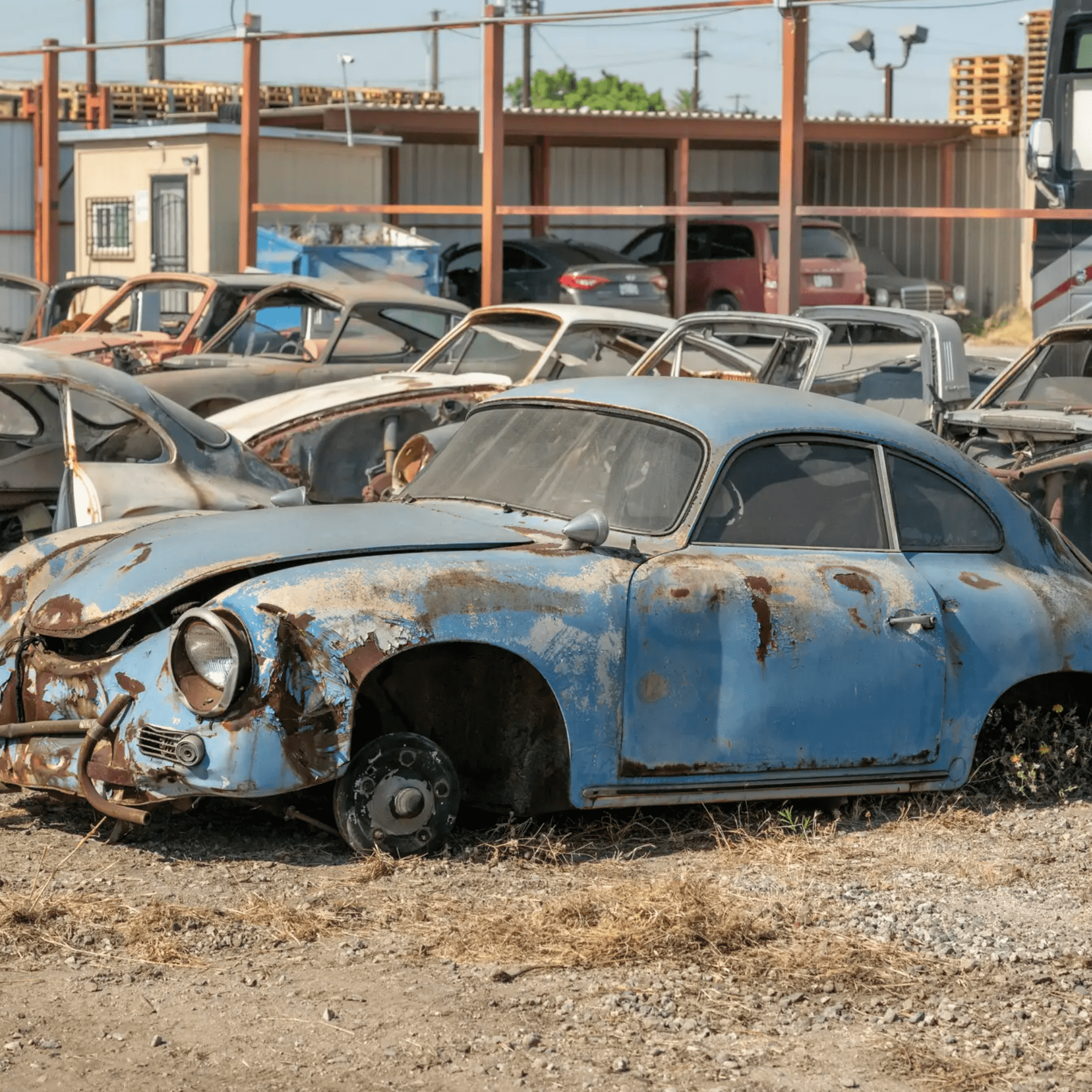 vente aux enchères casse Rudi Klein sortie de grange The Junkyard: The Rudi Klein Collection